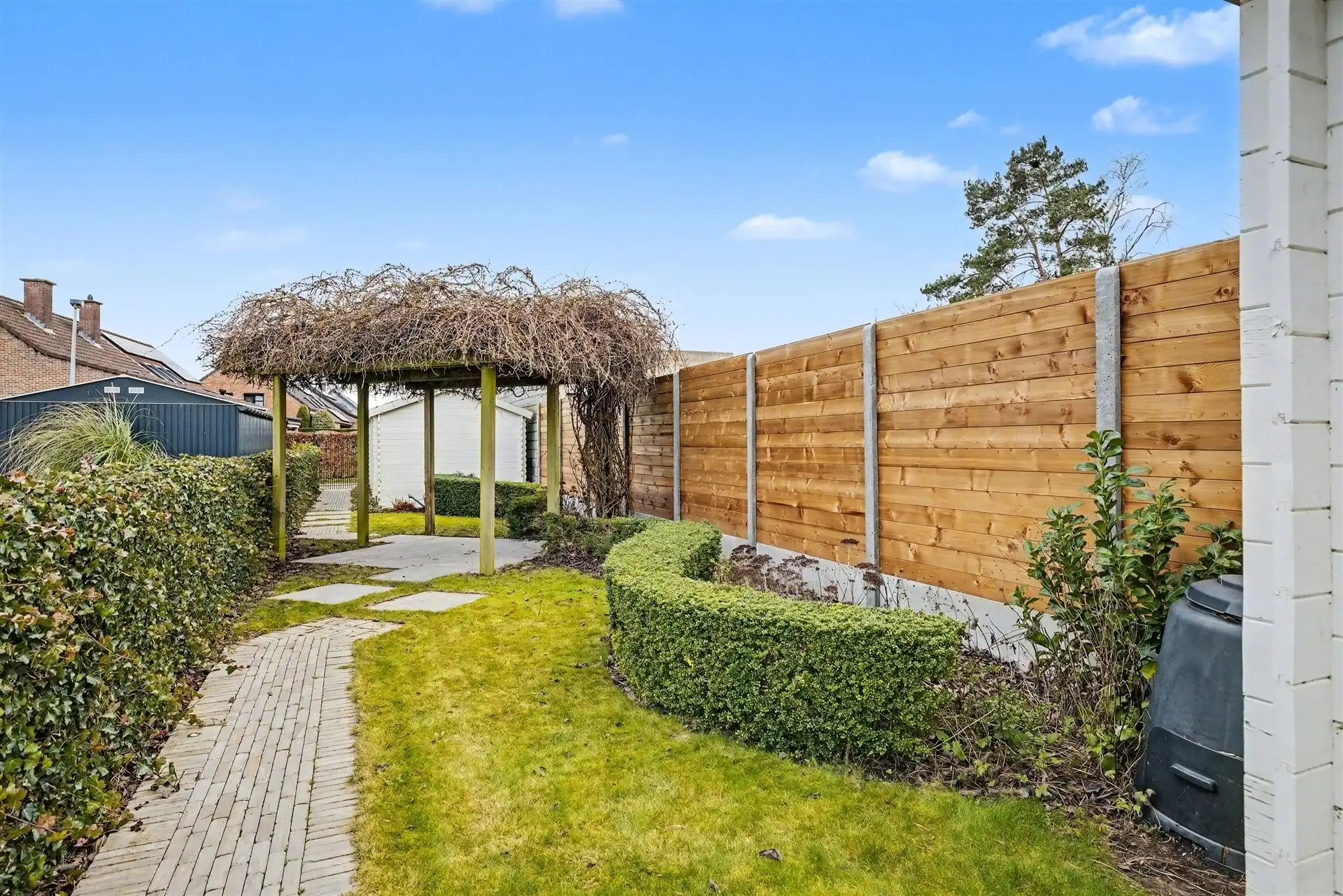 Charmante starterswoning met 3 slaapkamers en garage nabij het centrum van Sint-Gillis-Waas foto 18