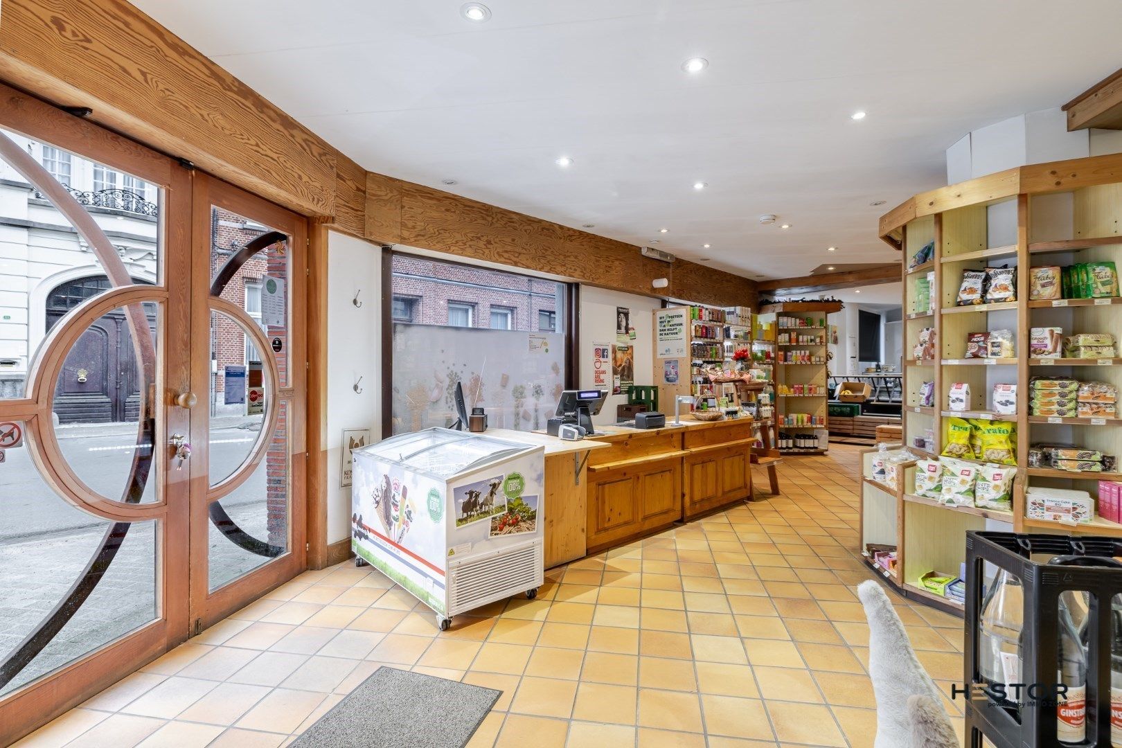 Ruim handelspand op toplocatie in Hamme foto 6