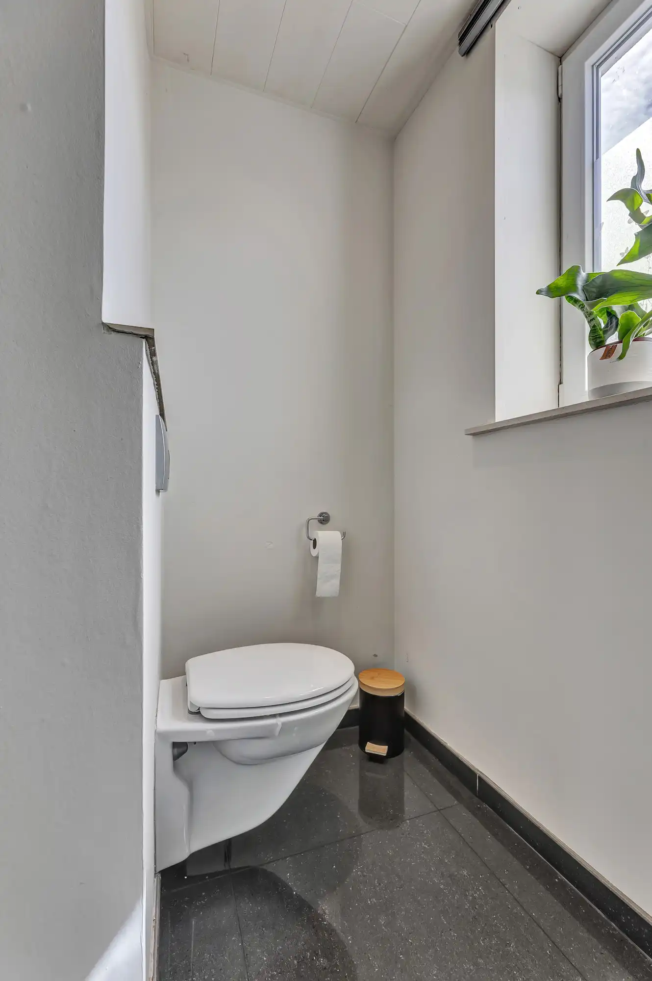Instapklare gerenoveerde stadswoning met tuin foto 14