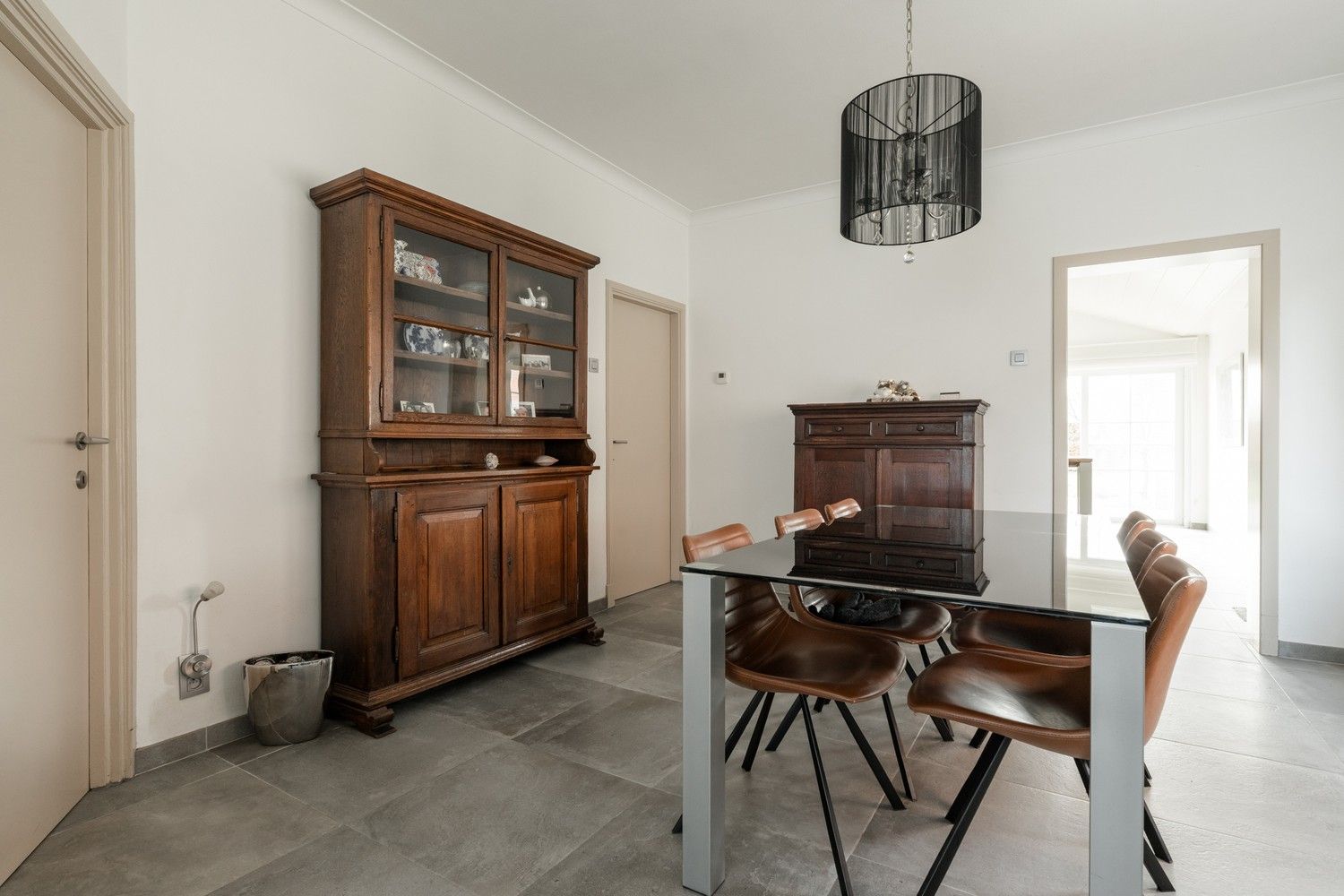 Charmante en instapklare woning met 2 slaapkamers in hartje Hamont foto 8