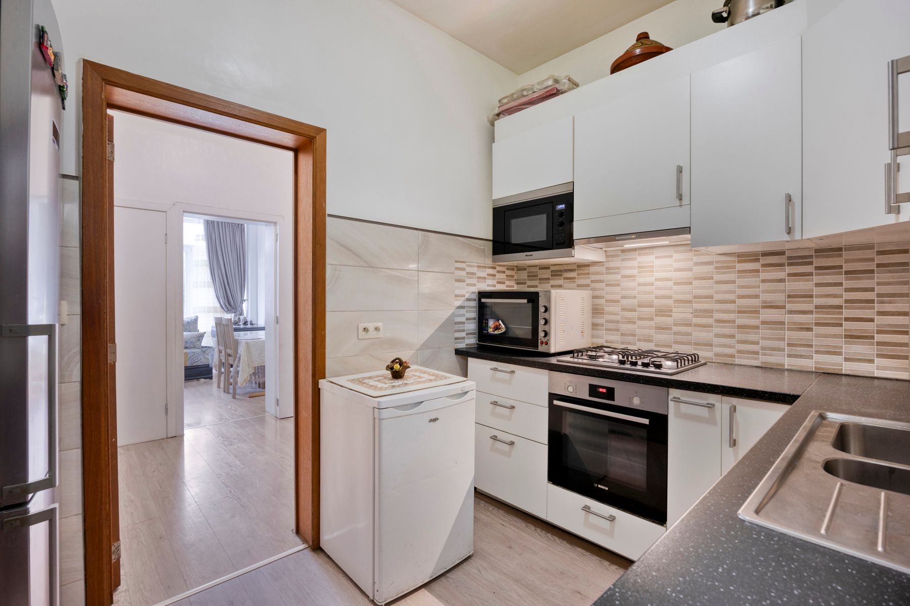 Instapklaar appartement met 2 slaapkamers  foto 9