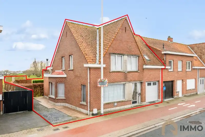 Te huur te Ledegem woning met 3 slpks, tuin, garage foto {{pictureIndex}}