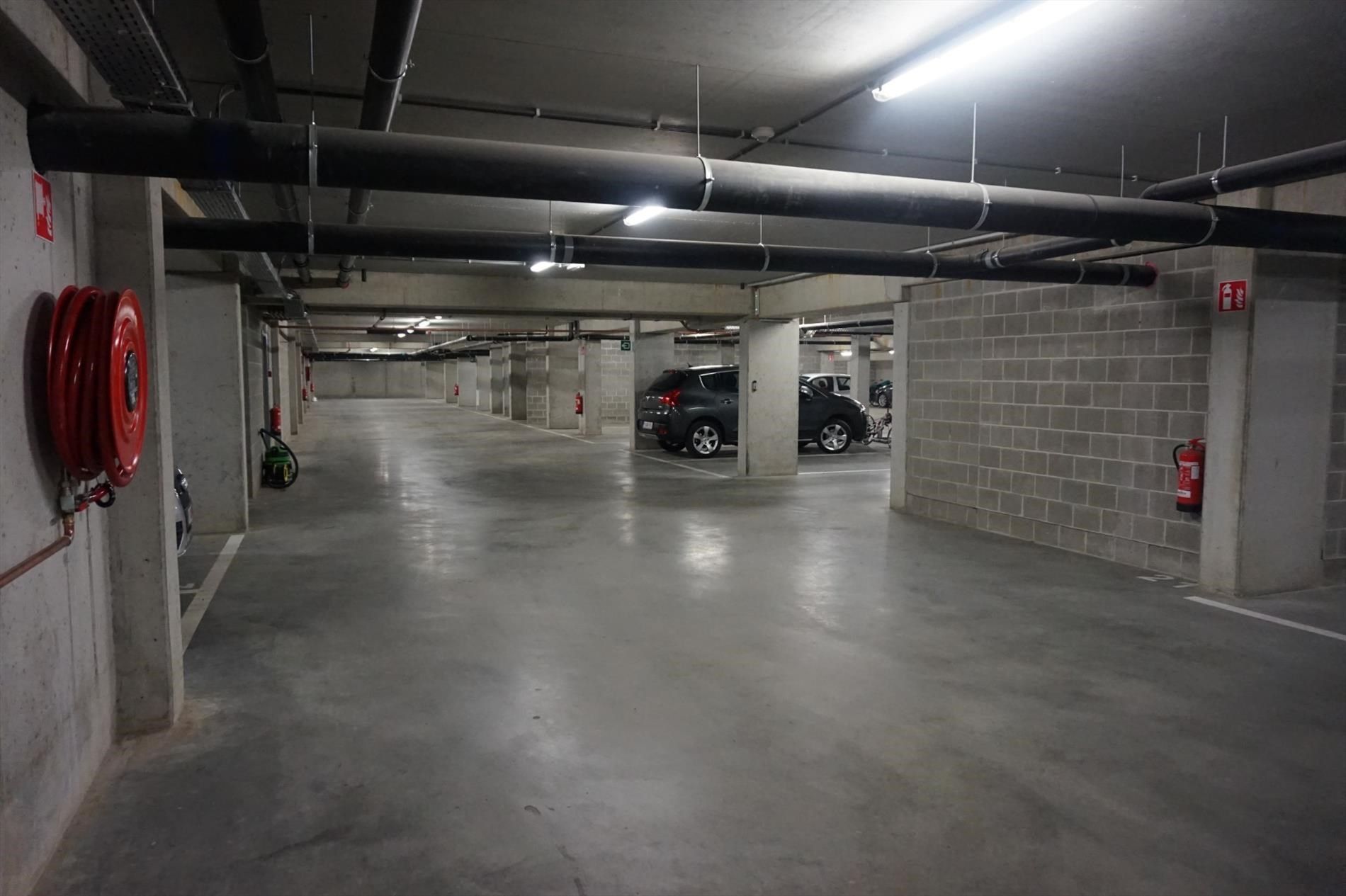 Ondergrondse autostaanplaats te Lokeren  foto 2
