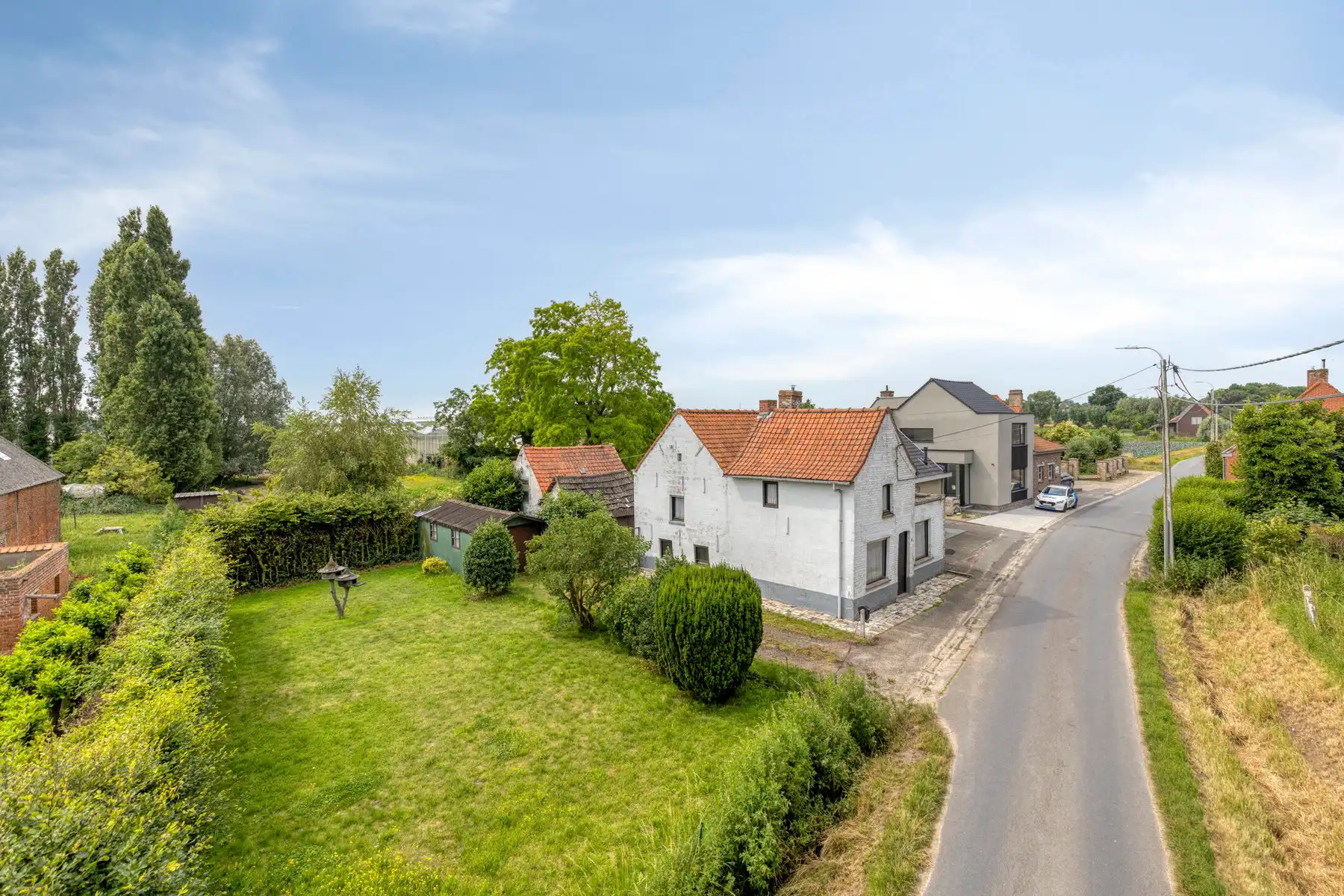 Bebouwbaar perceel voor open of halfopen bebouwing van 1.982m²!!!!! foto {{pictureIndex}}