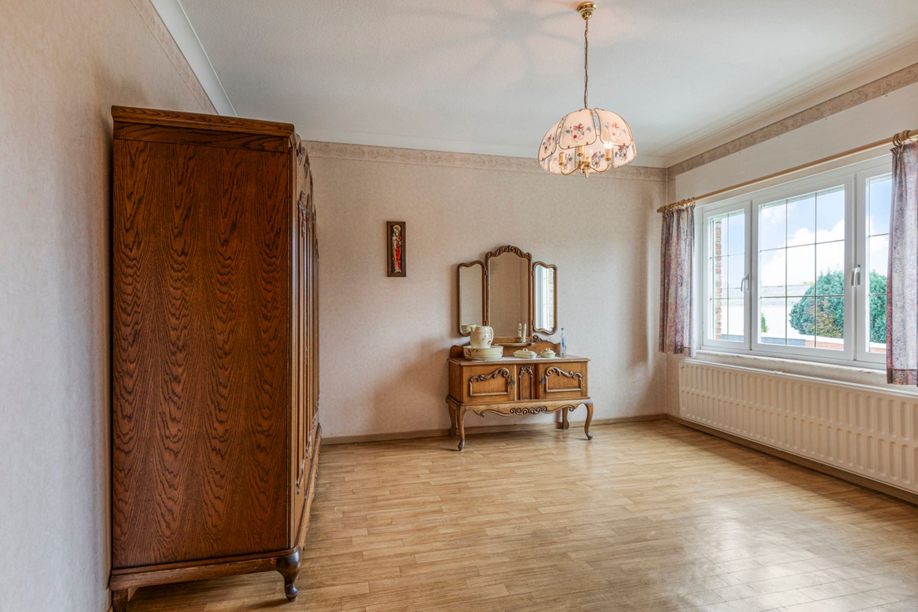 Solide en ruime te renoveren gezinswoning op toplocatie foto 14