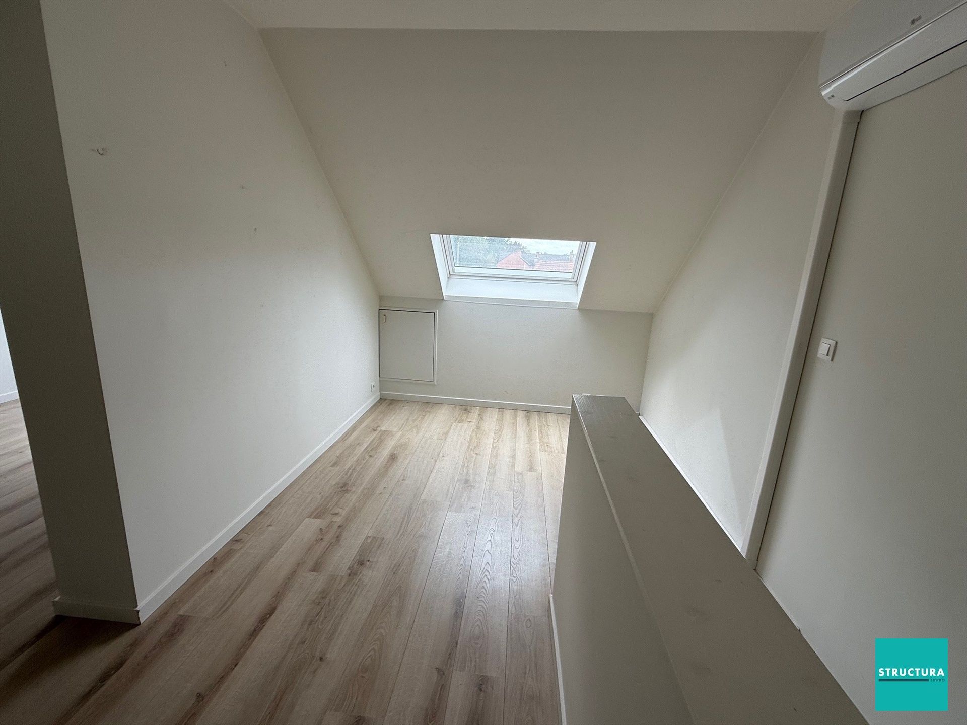 Volledig gerenoveerde duplex foto 9