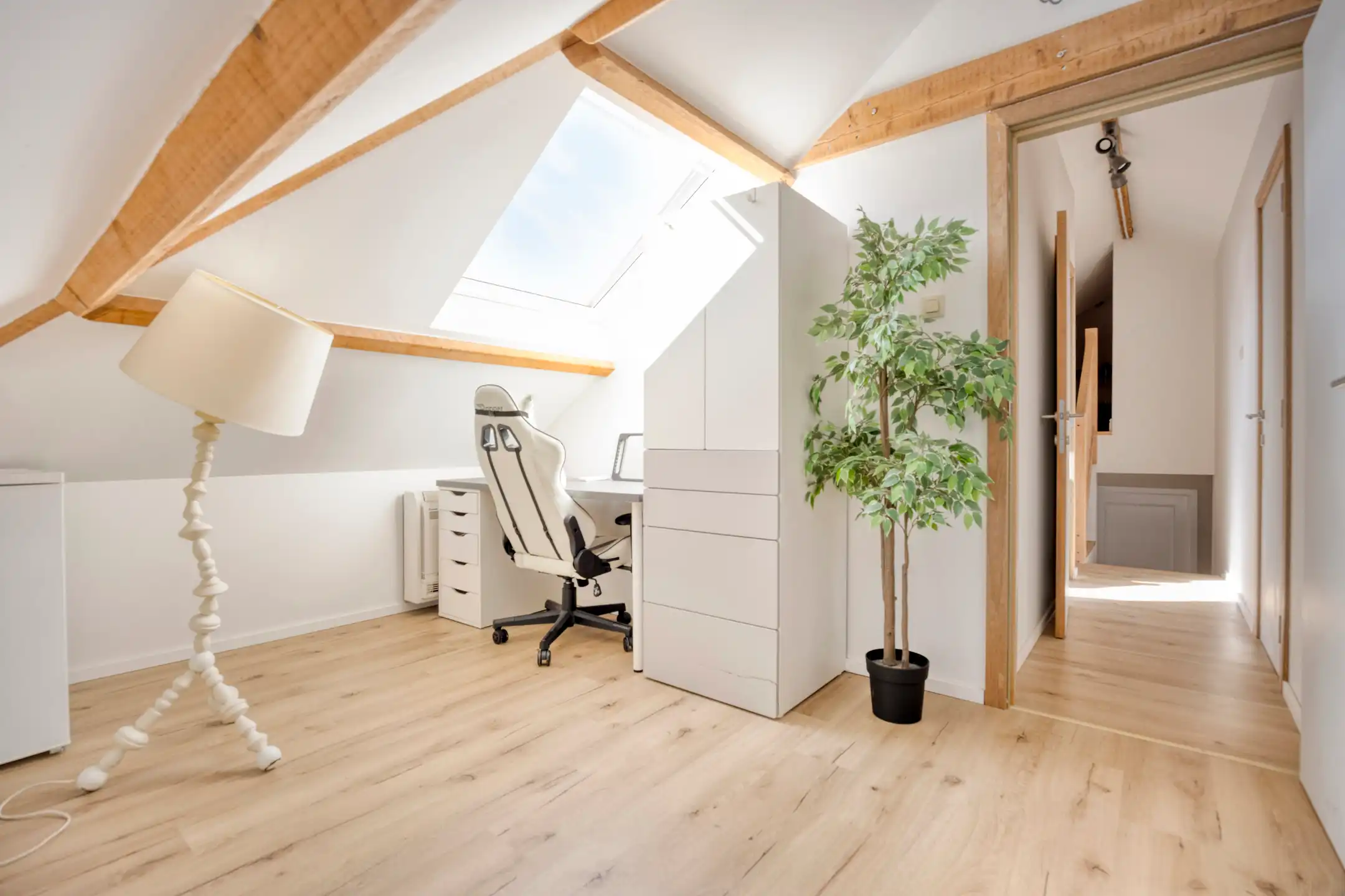 Woning met 6 slaapkamers en praktijkruimte te Gelrode foto 13