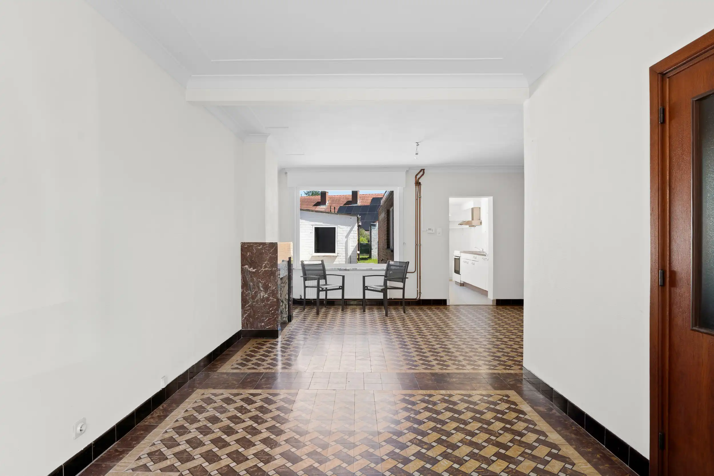 Charmante gezinswoning met 3 slaapkamers en zonnige tuin foto 3
