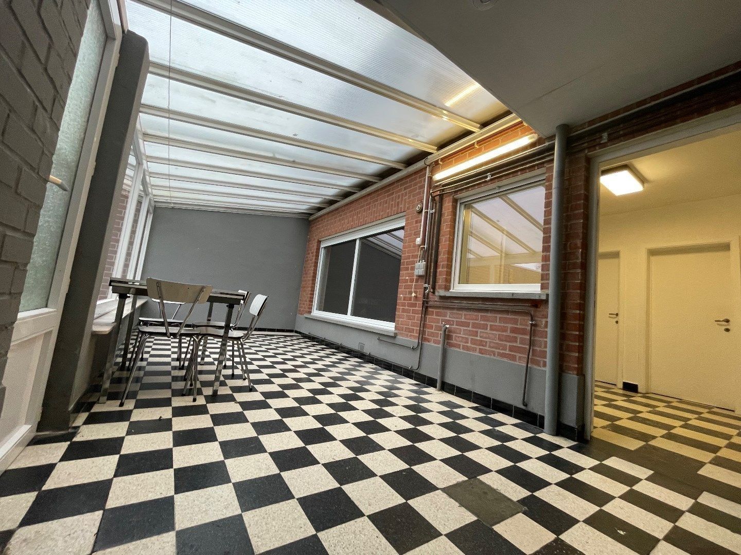 Grote woning met mogelijks vier kamers, garage en ruime tuin foto 20