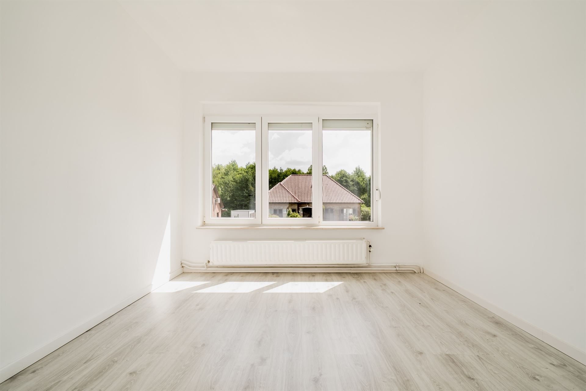 Instapklarae gezinswoning met tuin nabij centrum! foto 14