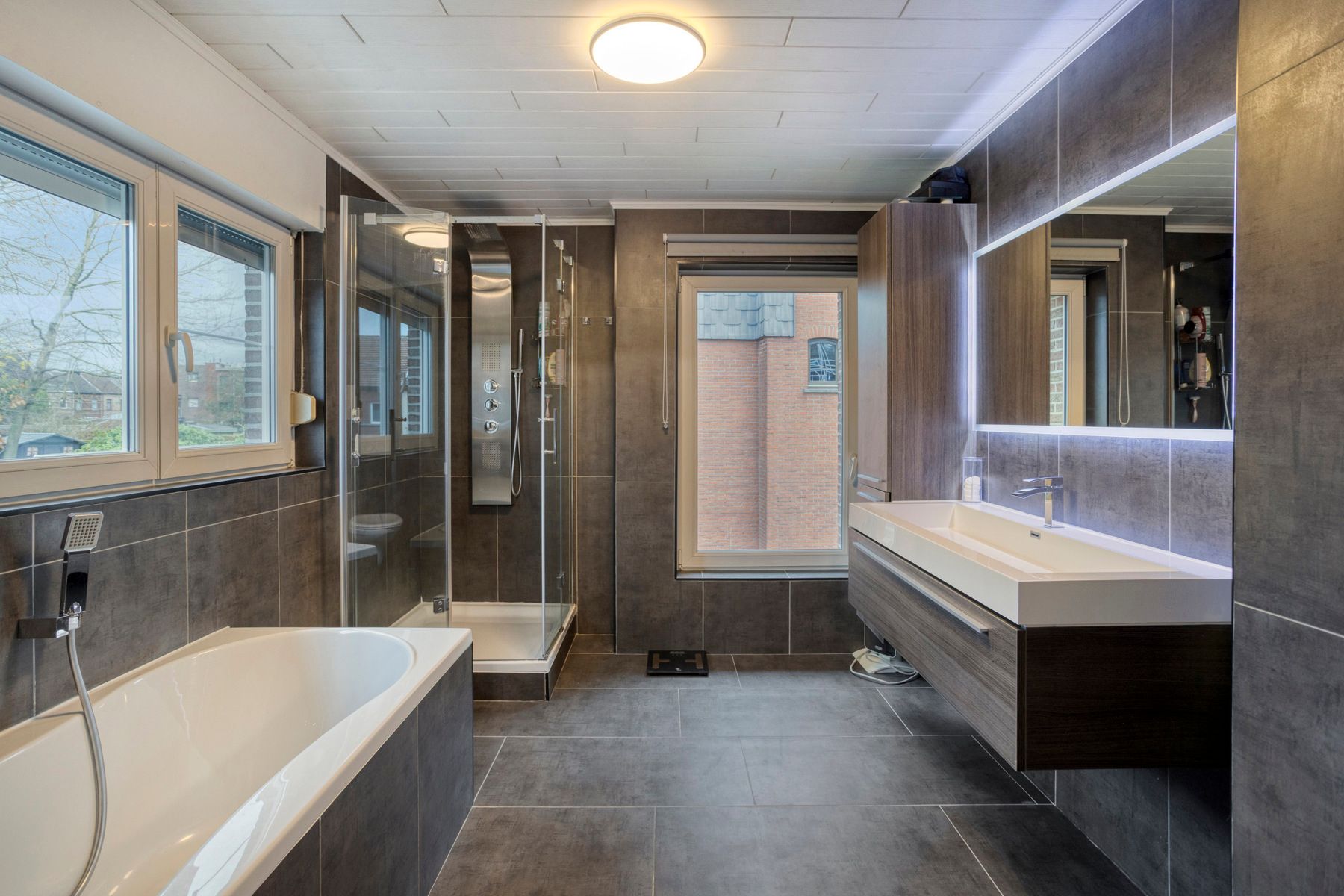 Instapklare energiezuinige halfopen bebouwing op topligging! foto 4