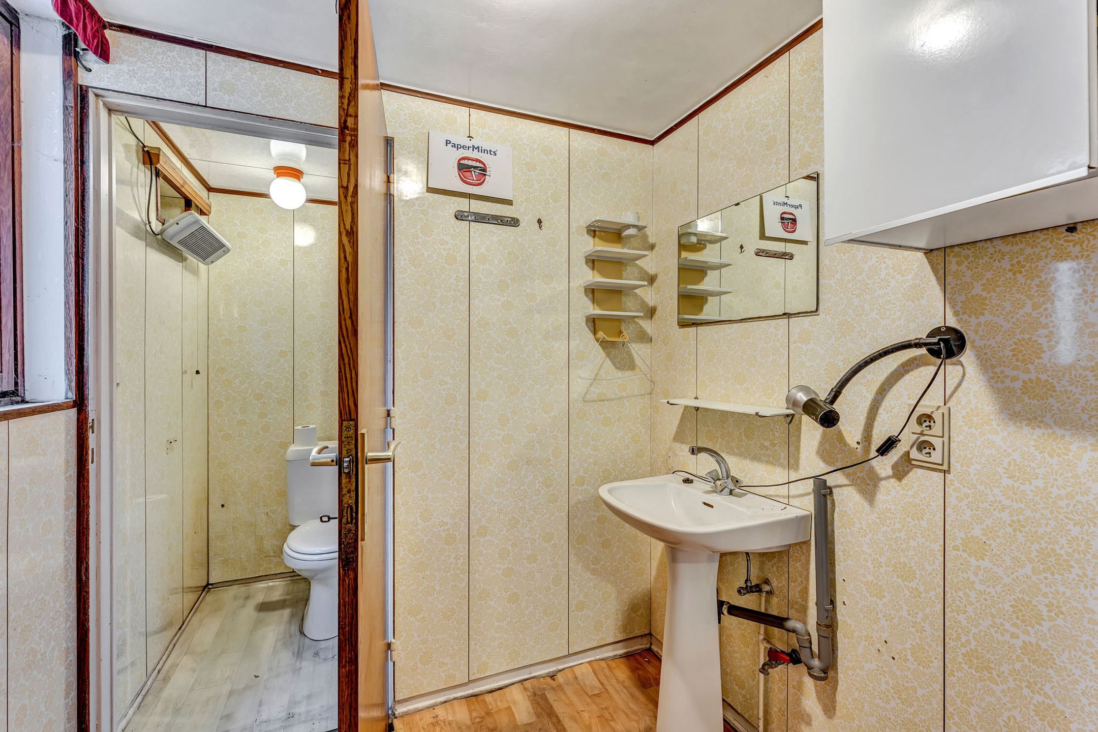 Te renoveren woning nabij centrum Aalst met 2 ruime slpks foto 13