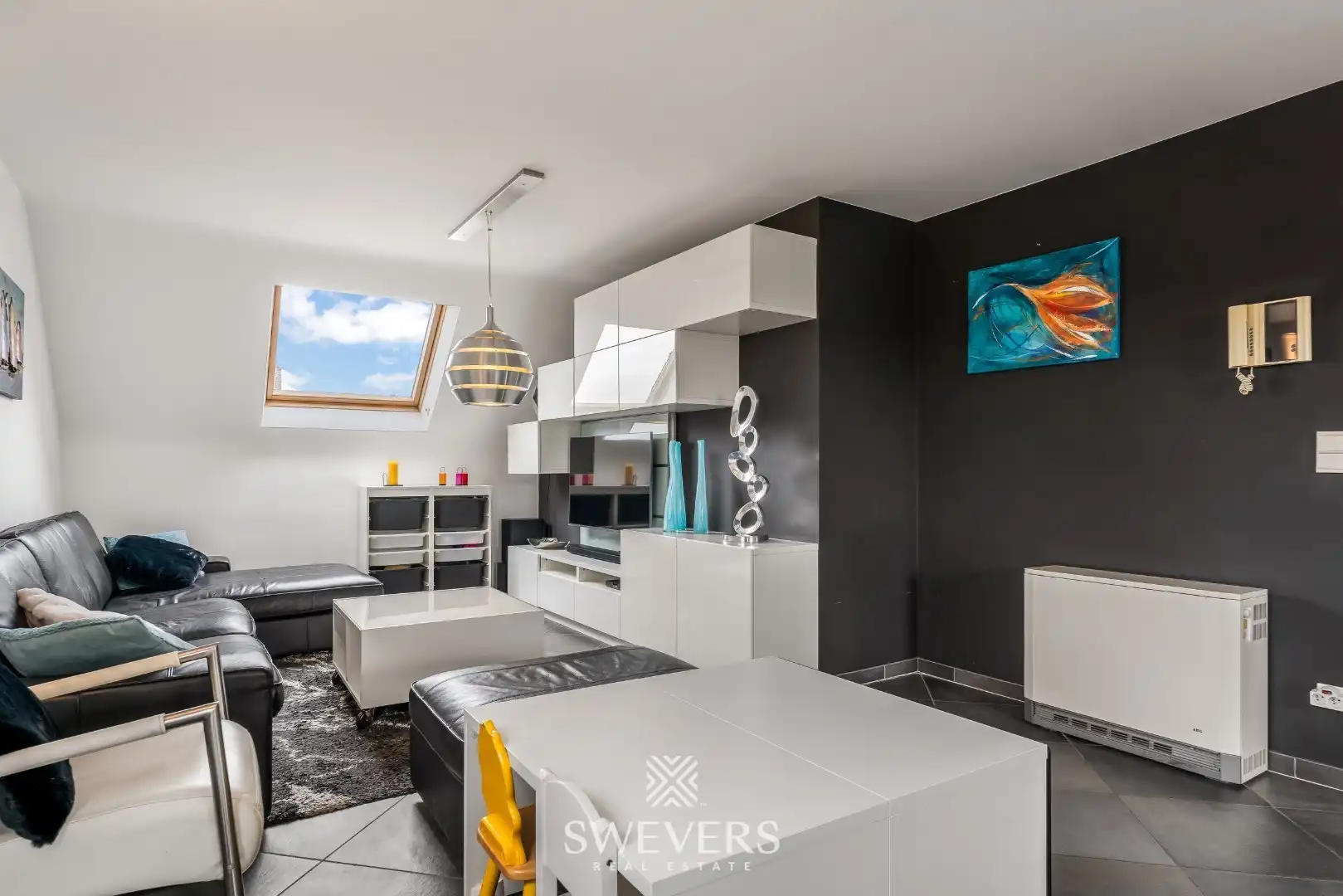 Ruim duplex appartement met 2 slaapkamers en garage foto 8