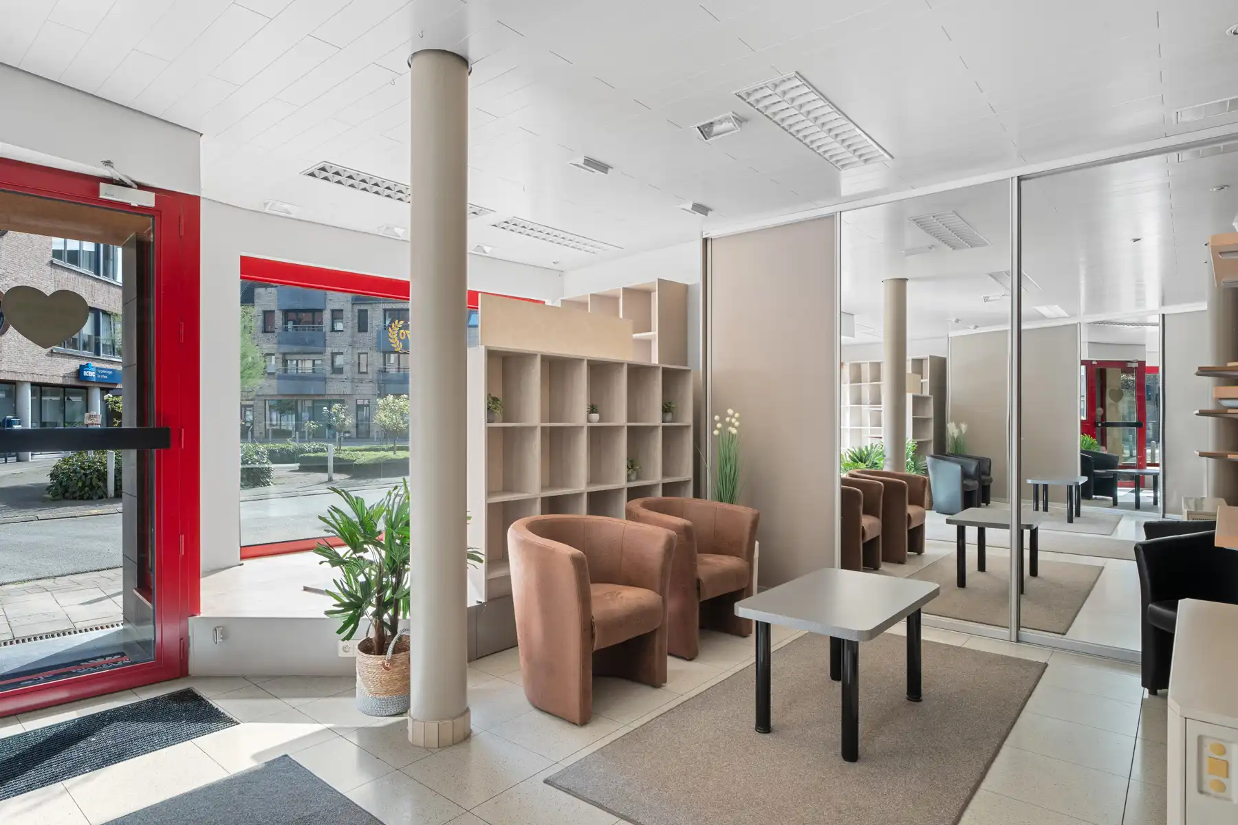 Commercieel pand op een goede locatie foto 8