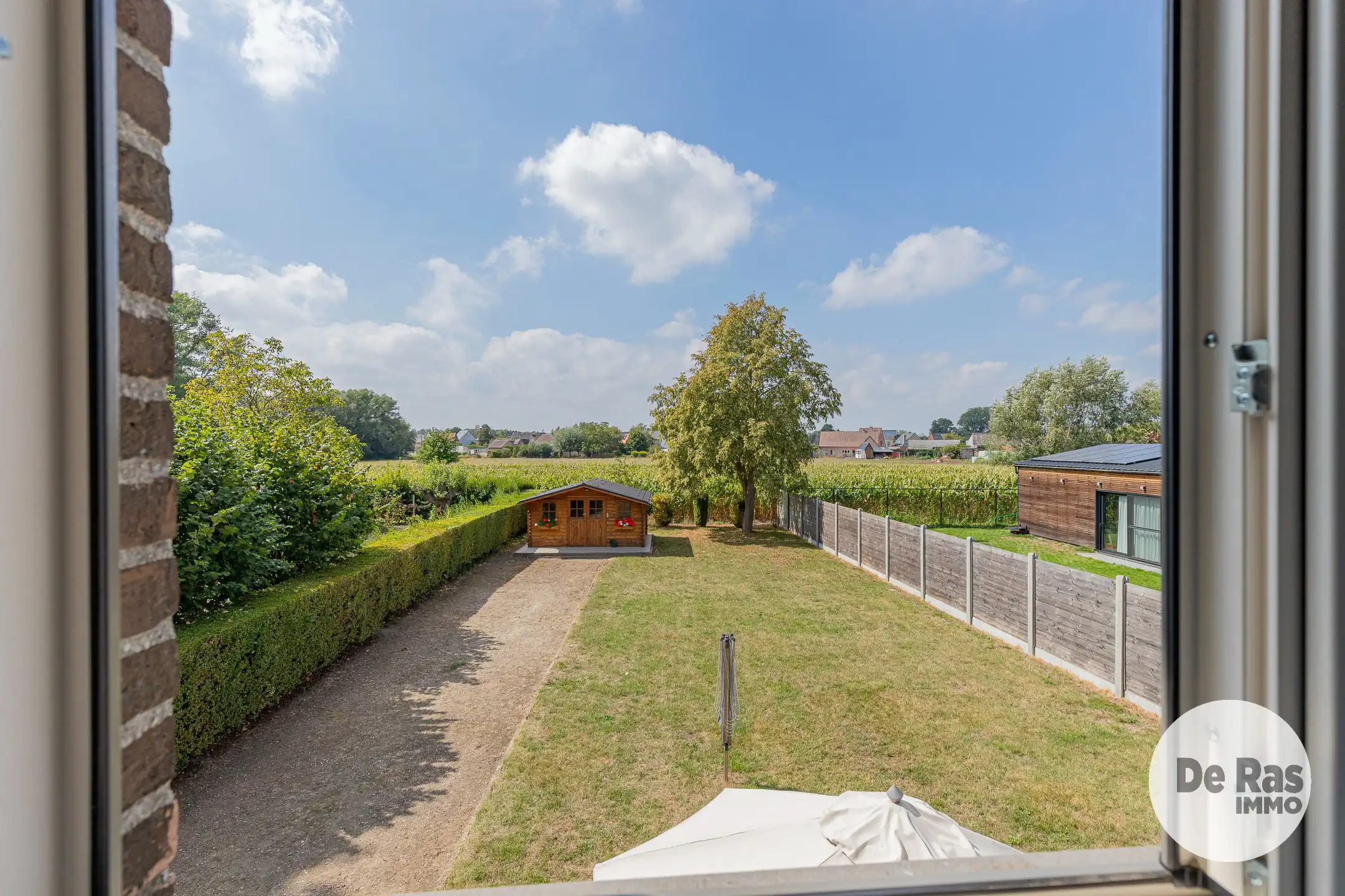WICHELEN - Instapklare woning met 4 kamers, garage en tuin foto 16