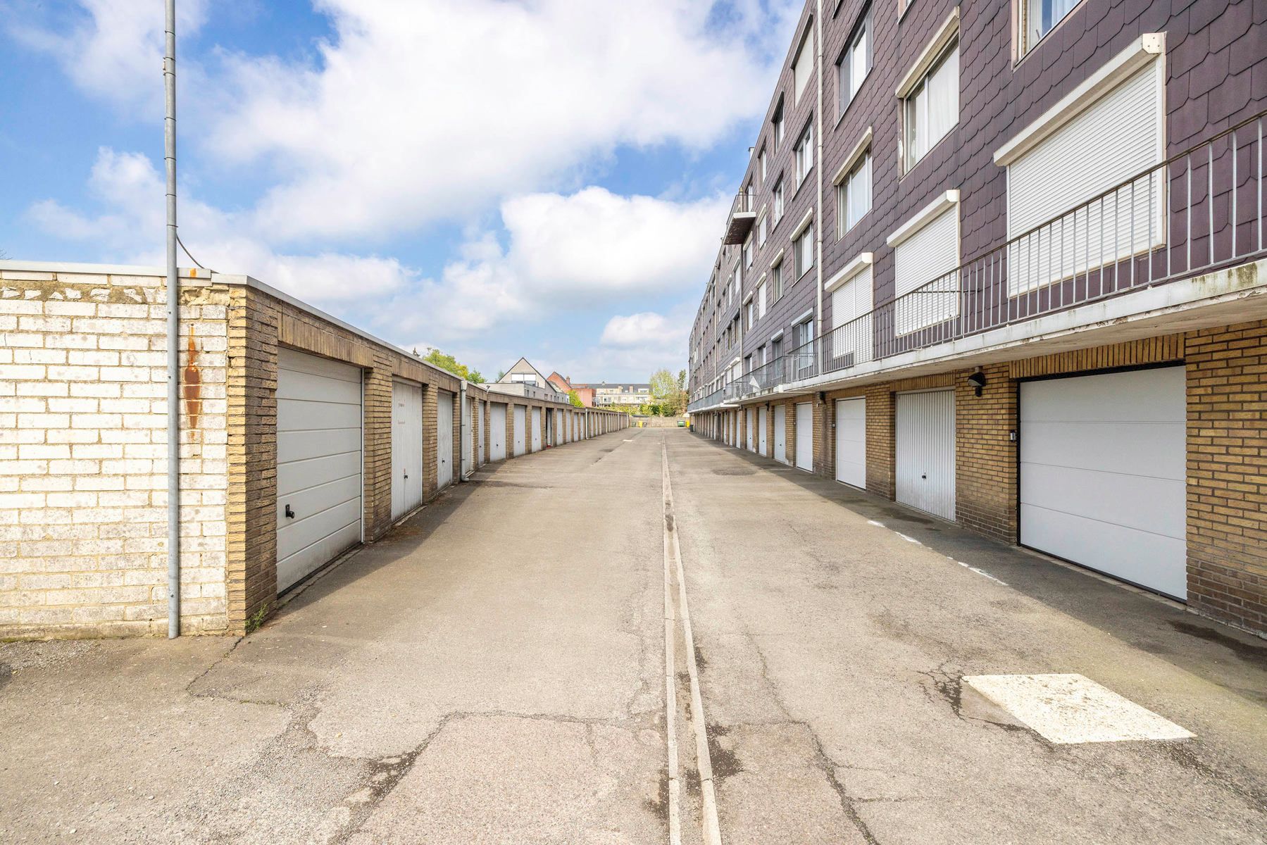 Op te frissen appartement met o.a. 2 slaapkamers en garage foto 18