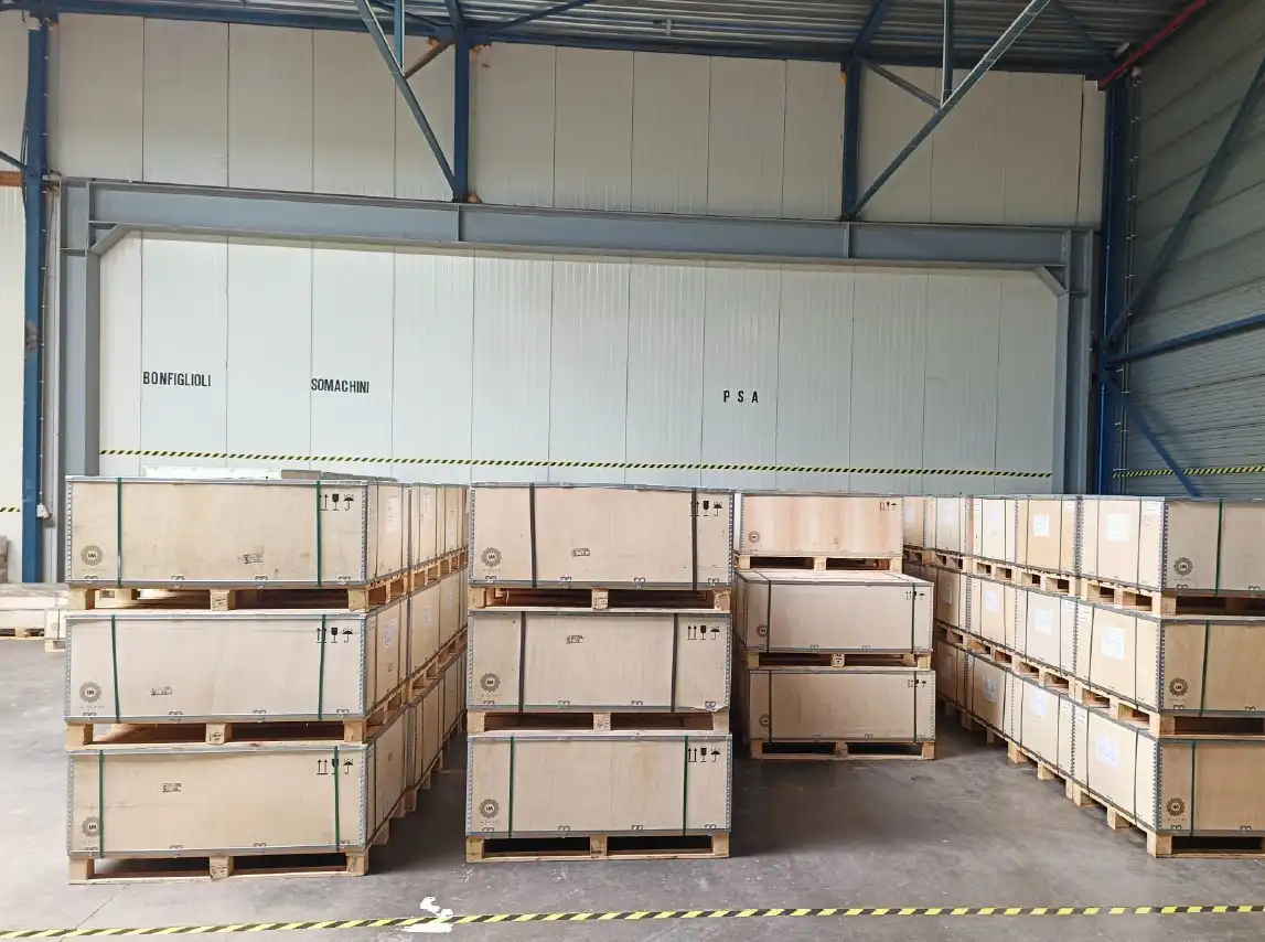 TE HUUR – RUIM MAGAZIJN / BEDRIJFSRUIMTE VAN CA. 1.000 M² IN BRUGGE foto 7