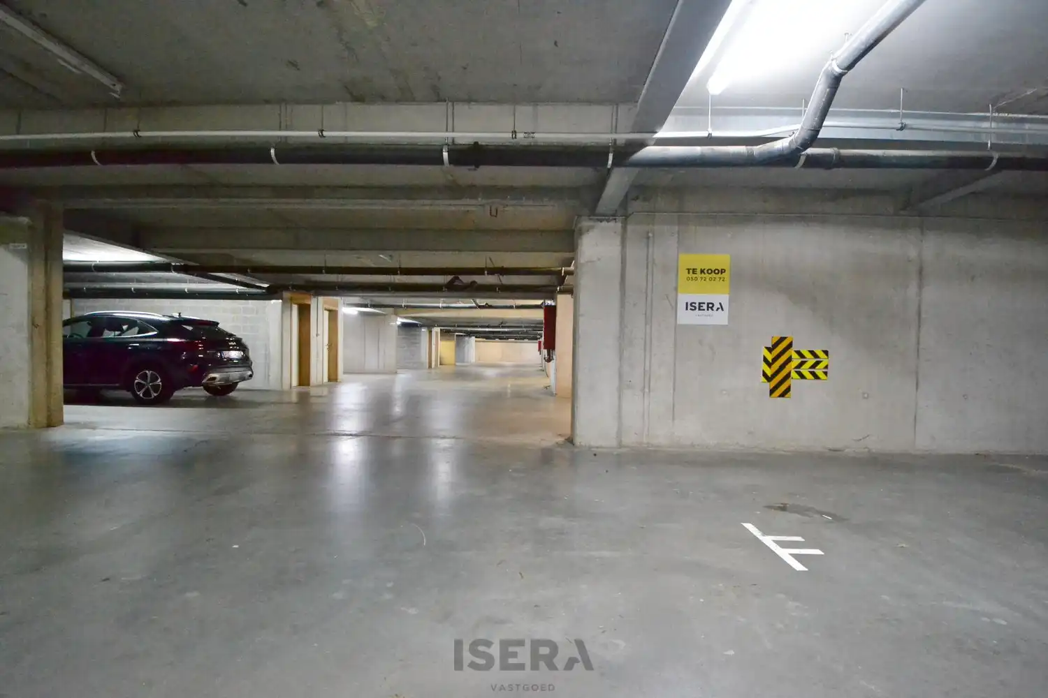 Grote ondergrondse staanplaats in hartje Sint-Andries. foto 2