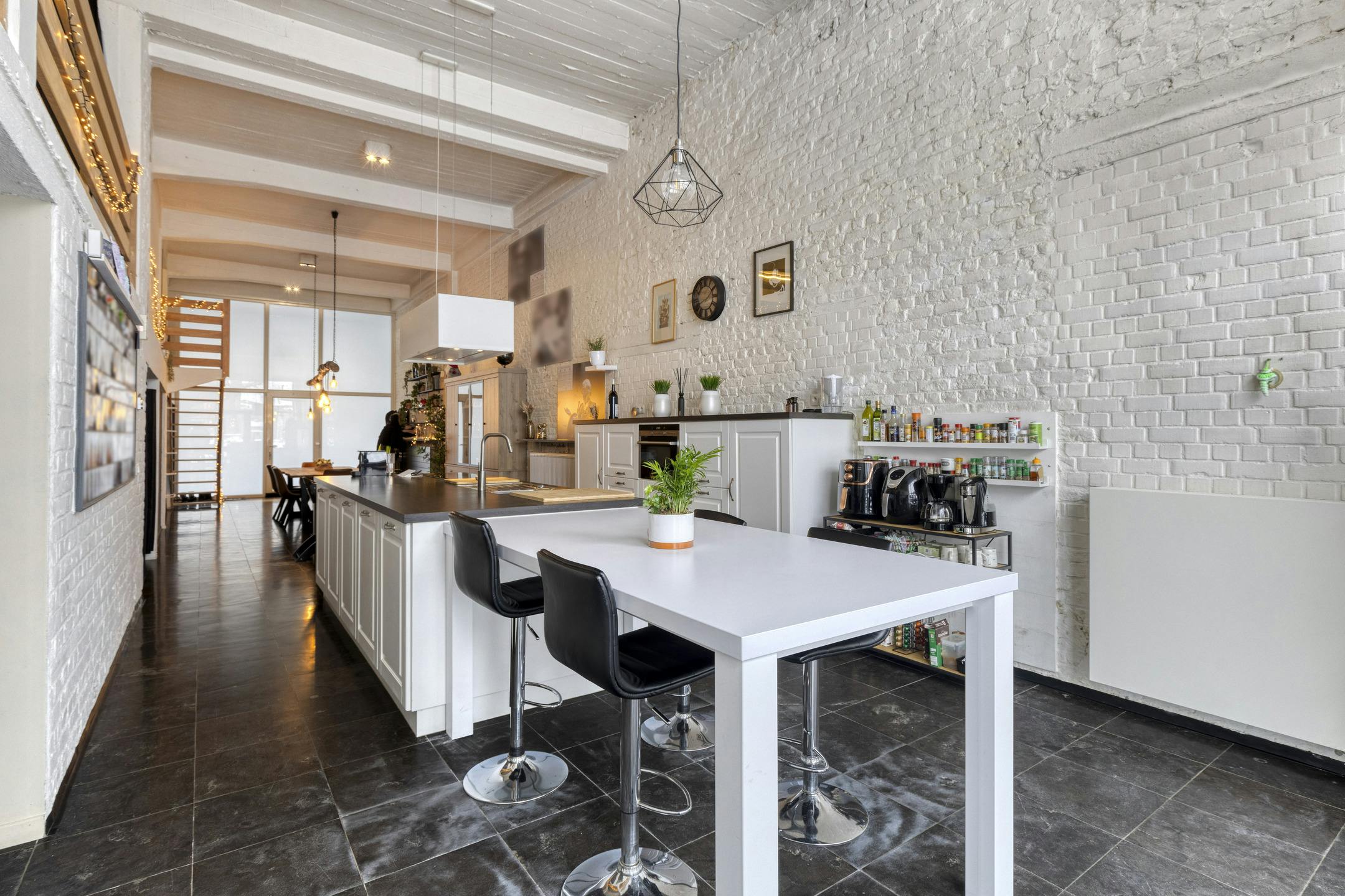 Unieke loft met 5 kamers te koop in centrum Desselgem foto 5