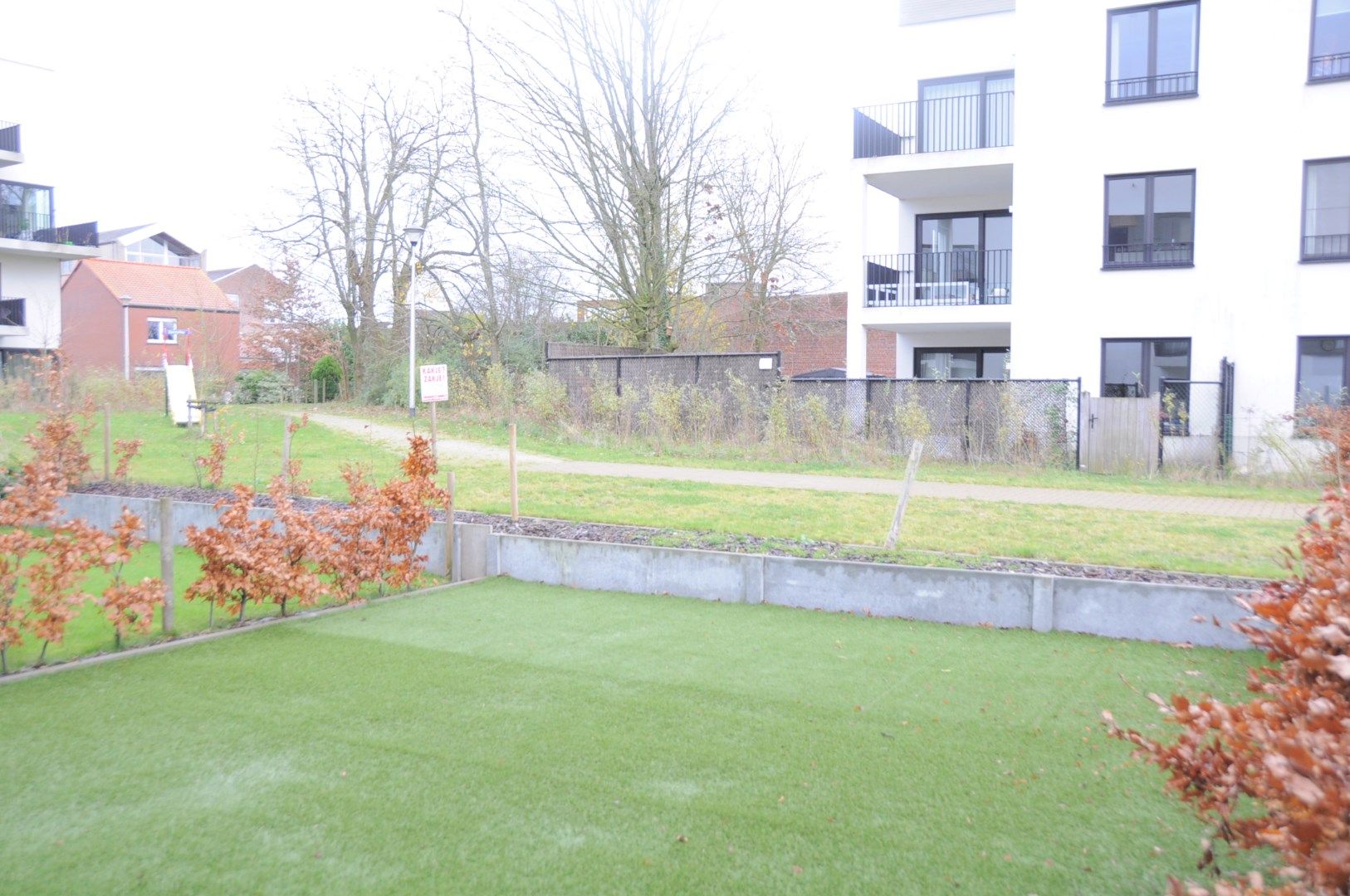 Nieuwbouwappartement met 1 slaapkamer en tuin foto 10