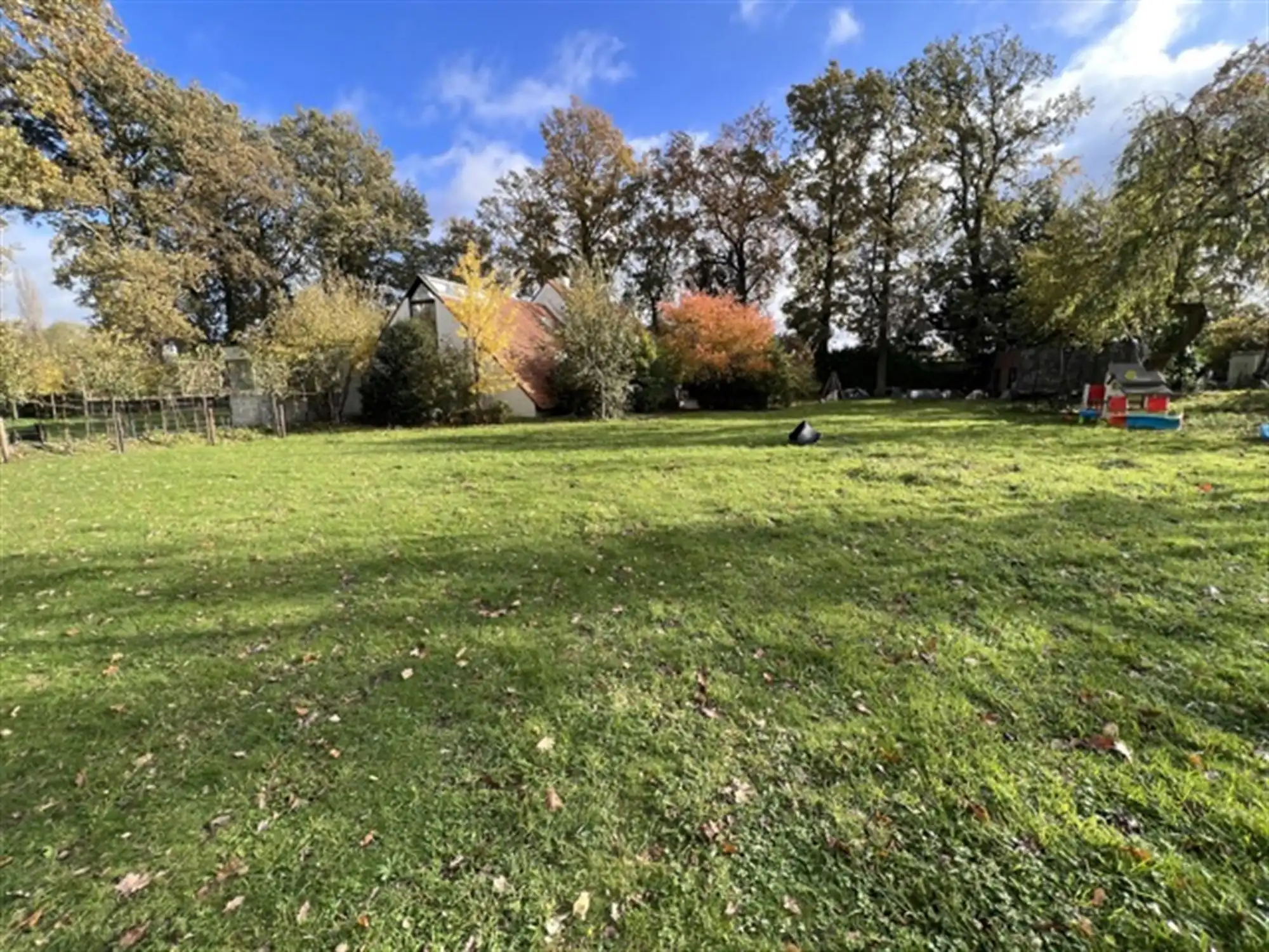 Unieke villa gelegen op grote grond (5.361 m²) foto 6