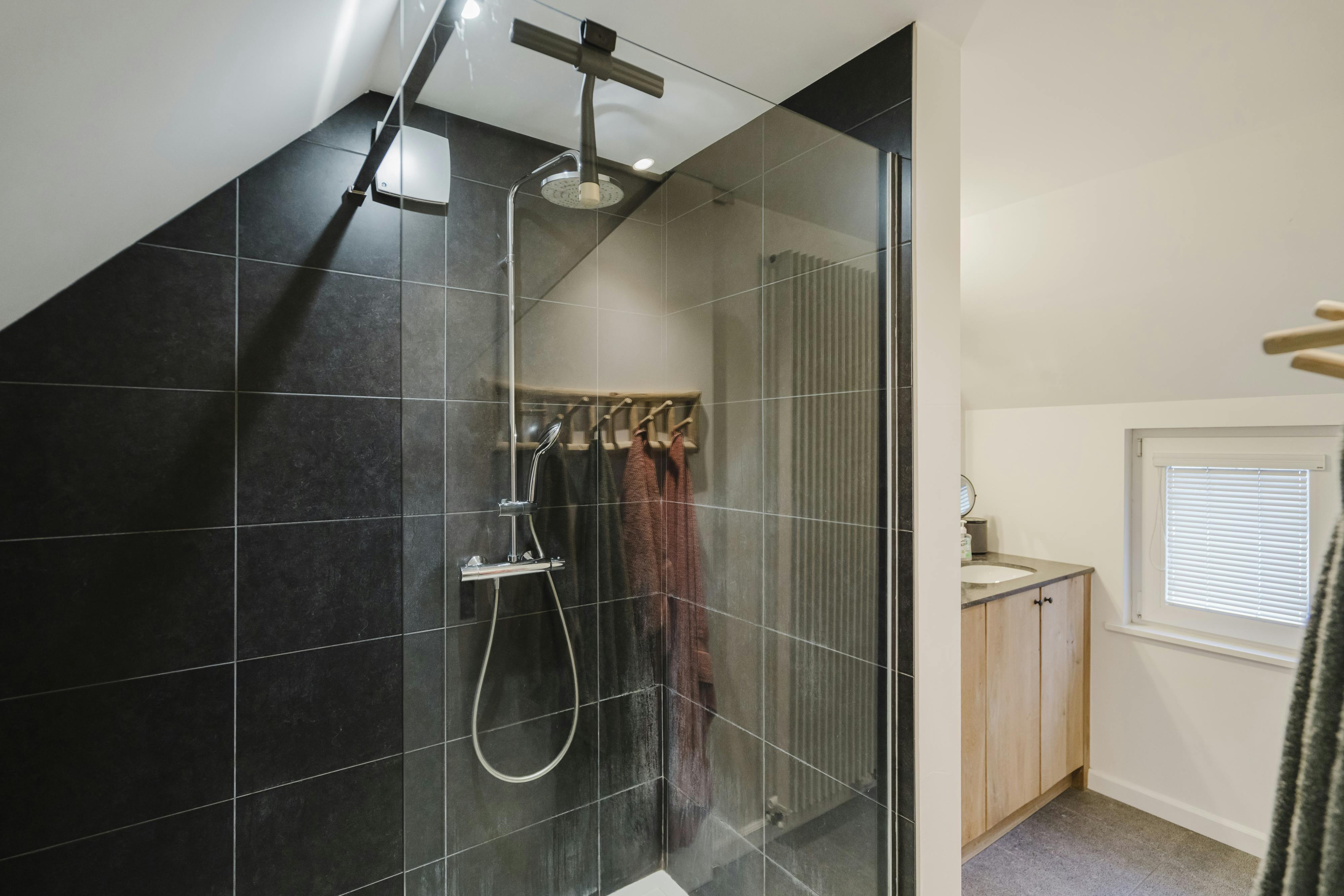 Instapklaar huis met aparte doorgang te koop in Waregem  foto 12