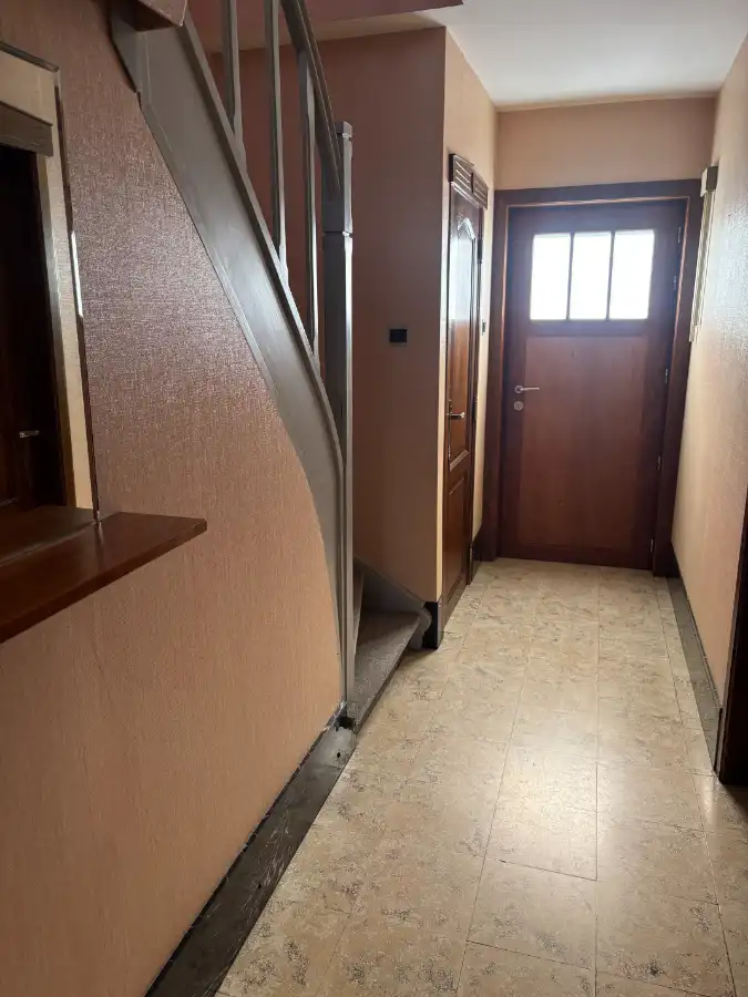 drie slaapkamer ééngezinswoning met garage en tuin foto 5