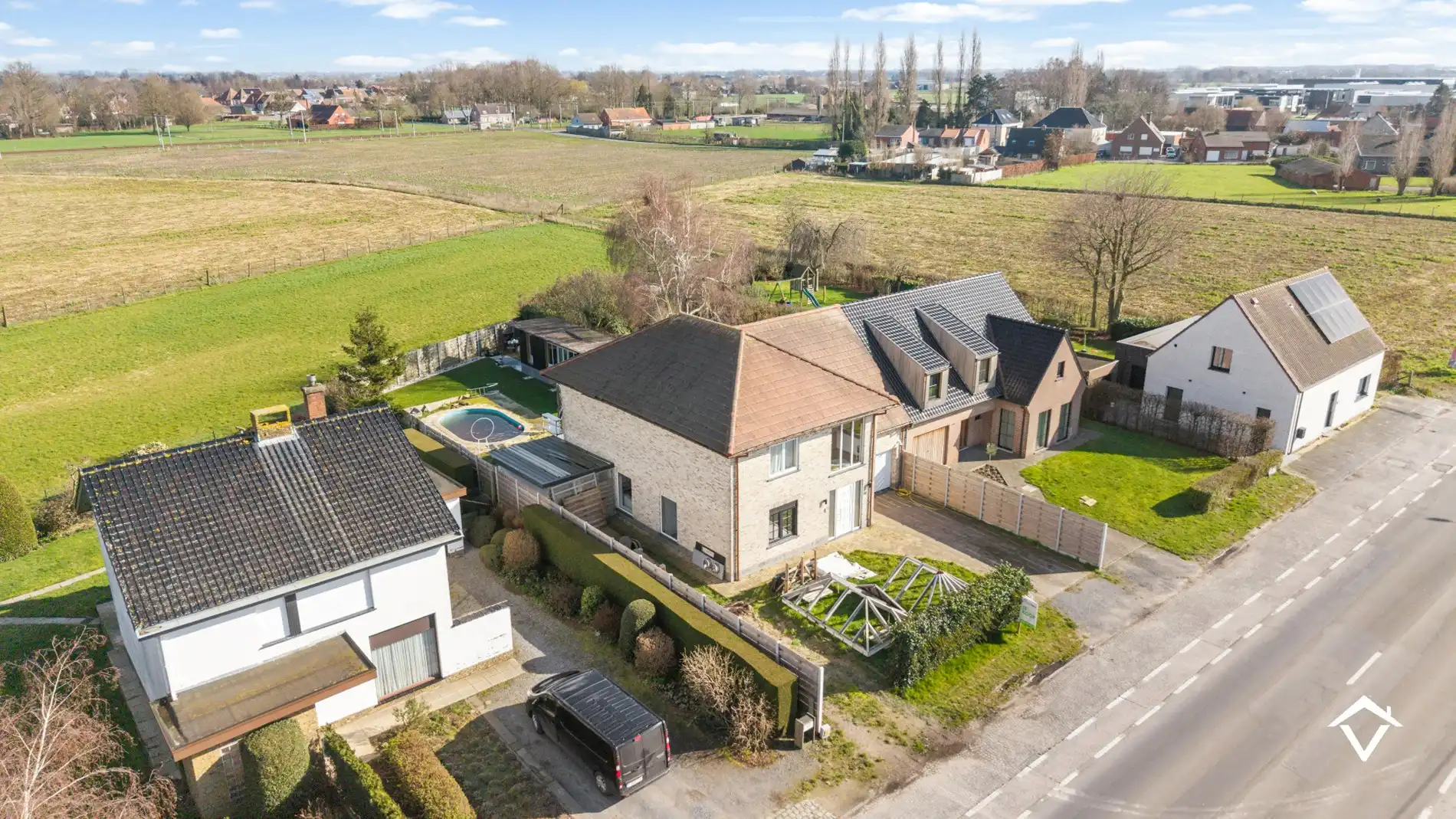 Woning met 4 slaapkamers en tuin te Torhout foto 3