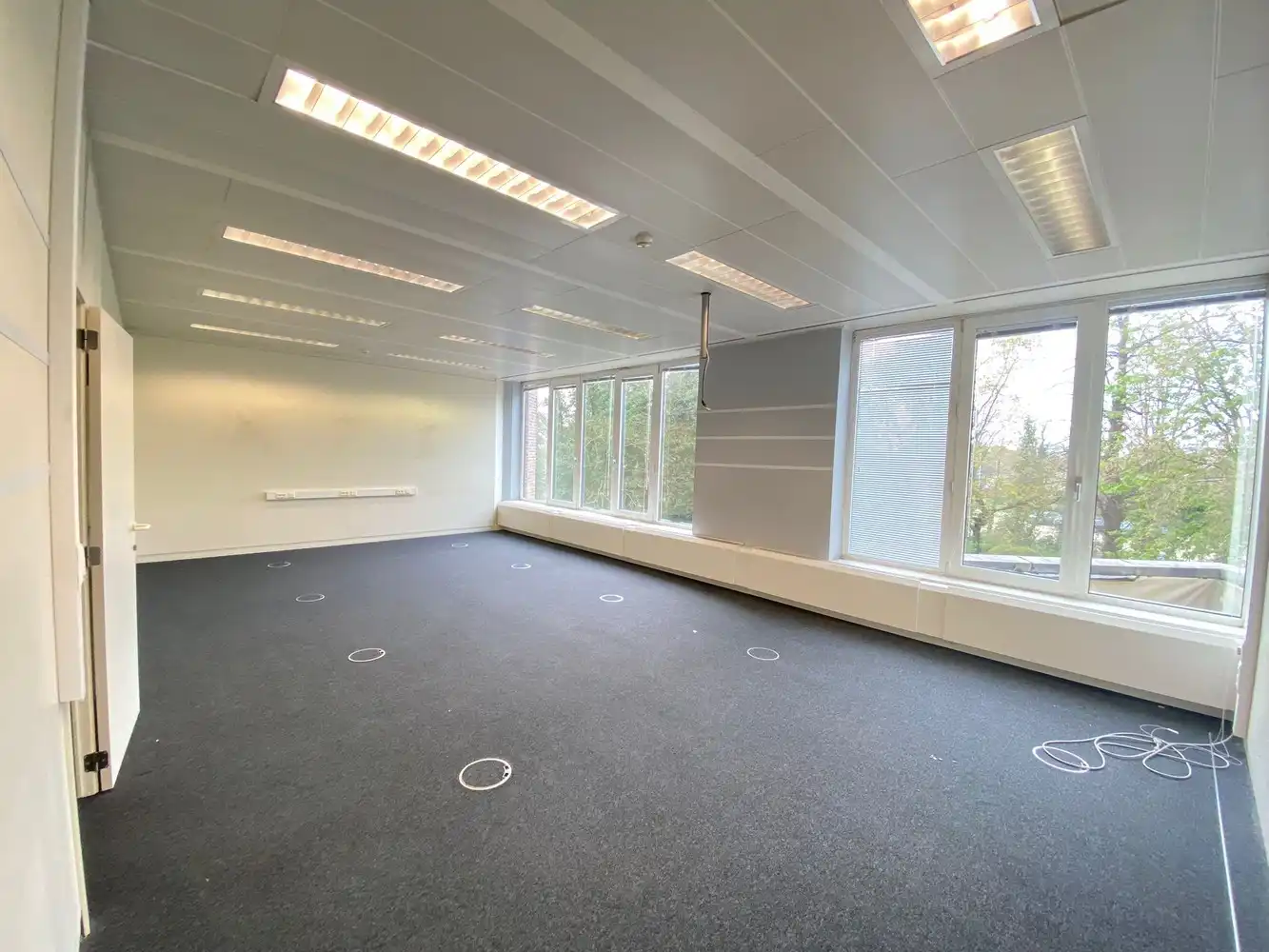 van 100m² tot 900m² kantoren/praktijkruimte foto 4