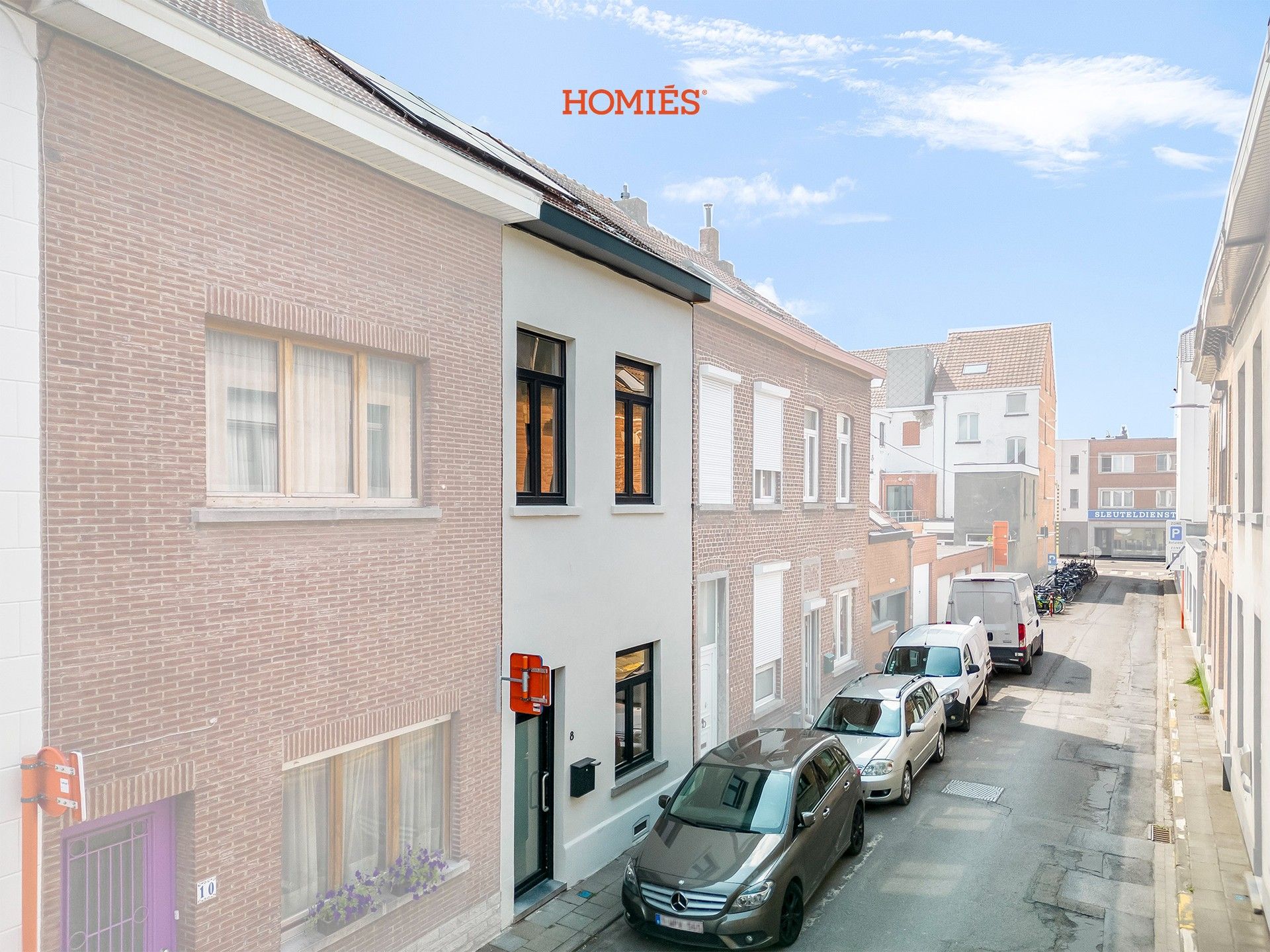 Hoogwaardig gerenoveerde woning in een verkeersluwe straat foto 20