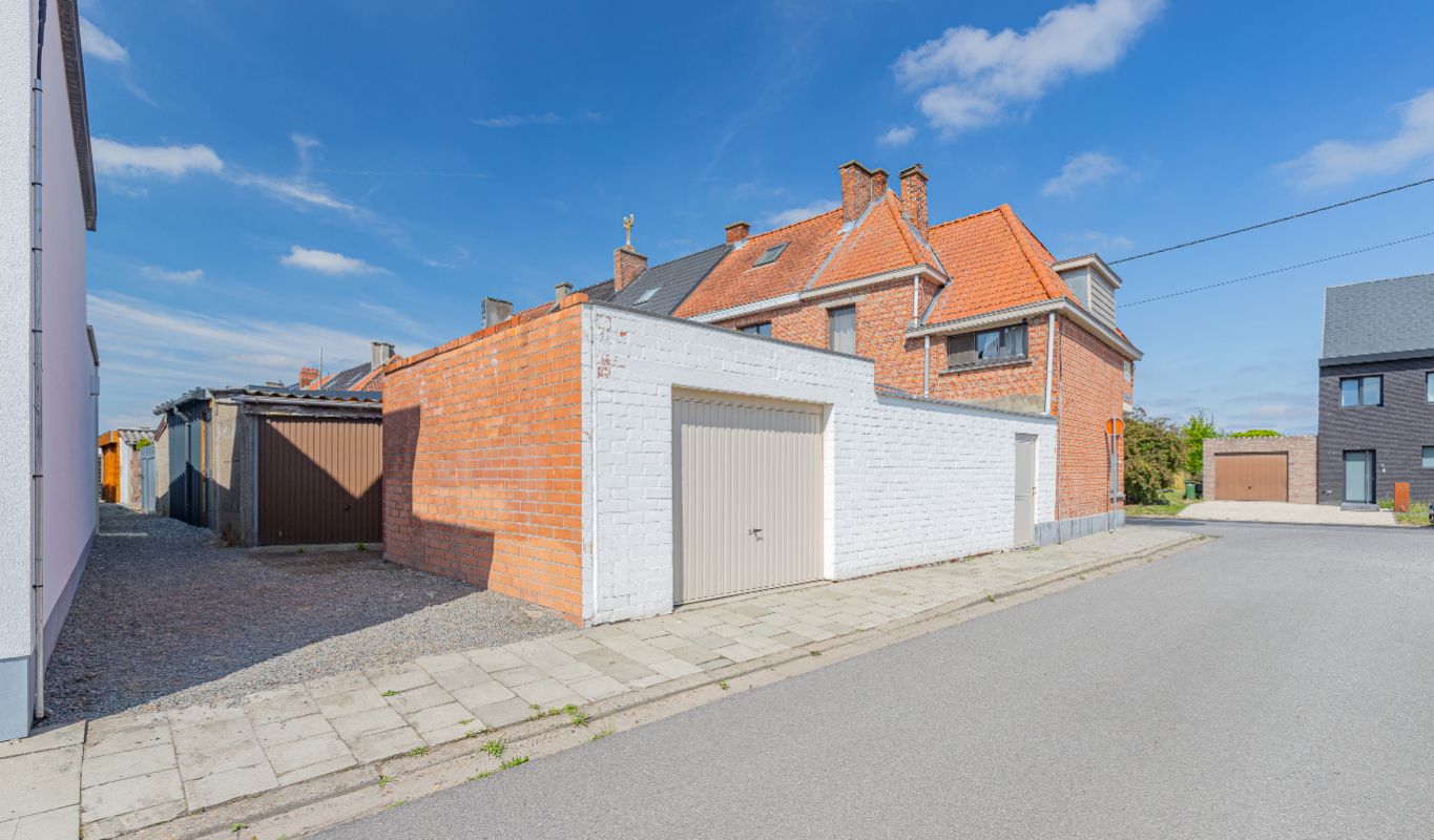 Rijwoning met uitweg foto 14