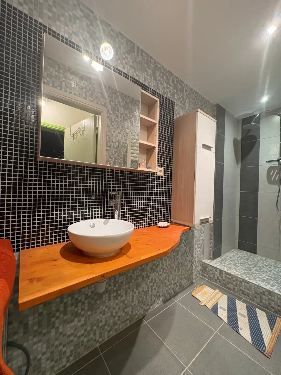 Gelijkvloers appartement met tuintje op toplocatie nabij zee foto 6