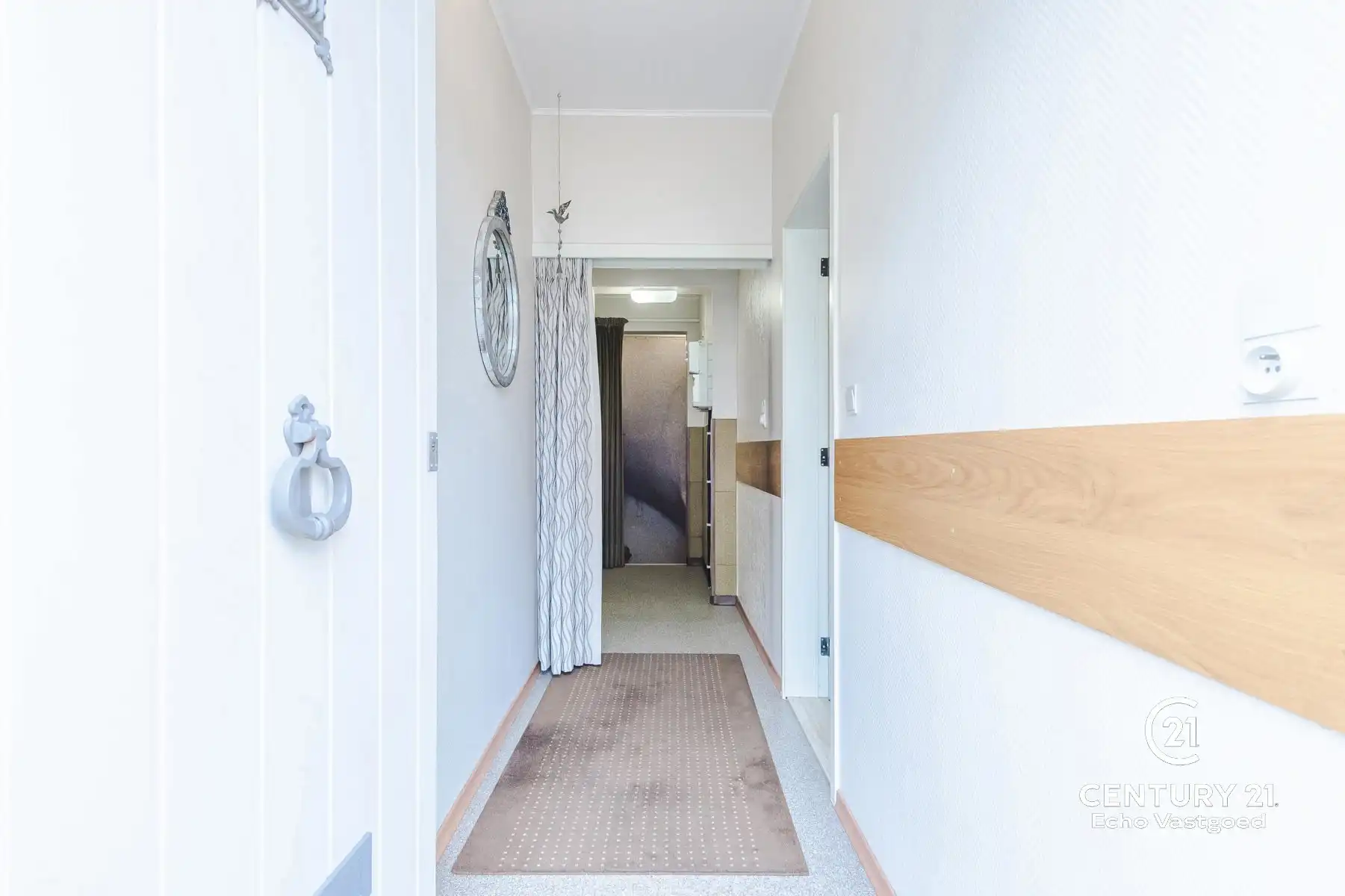 Charmante op te frissen woning met tuintje op topligging! foto 3