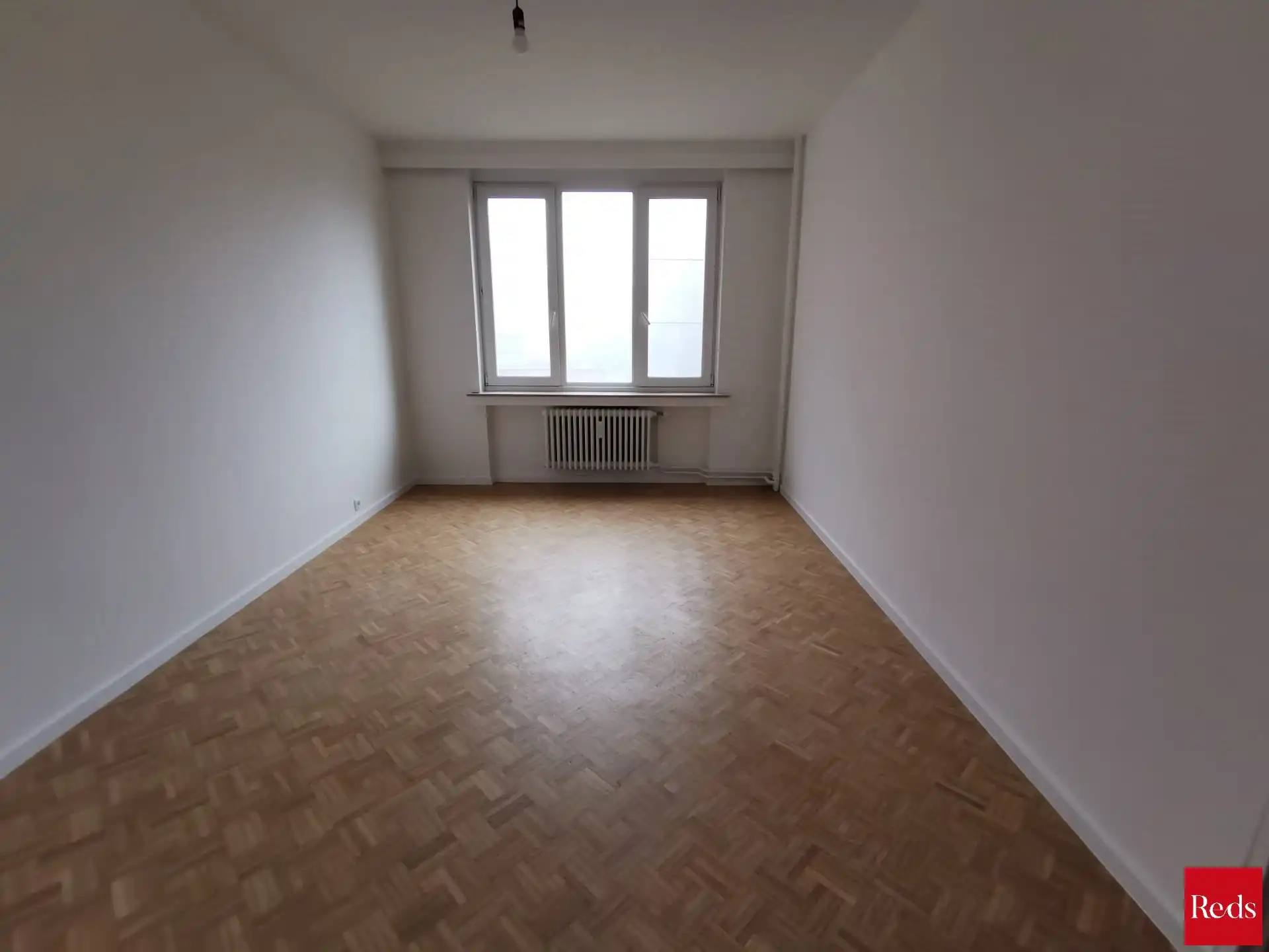  Ruim en lichtrijk 2-slaapkamerappartement op top locatie foto 8