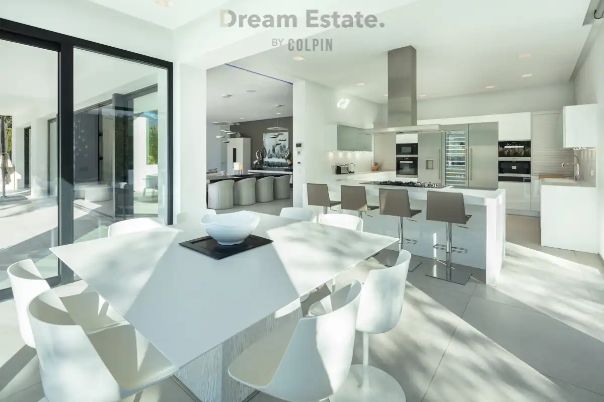 Eigentijdse villa in het bevoorrechte Nueva Andalucia foto 19