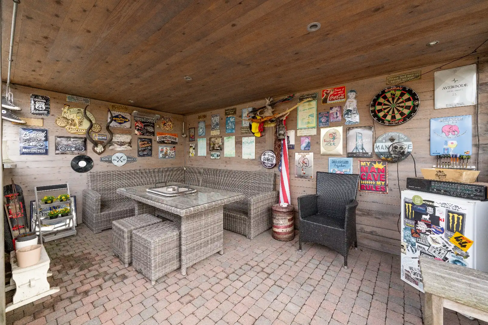 GROTENDEELS GERENOVEERDE GEZINSWONING 2006 MET 3 SLPKS EN TUIN foto 22