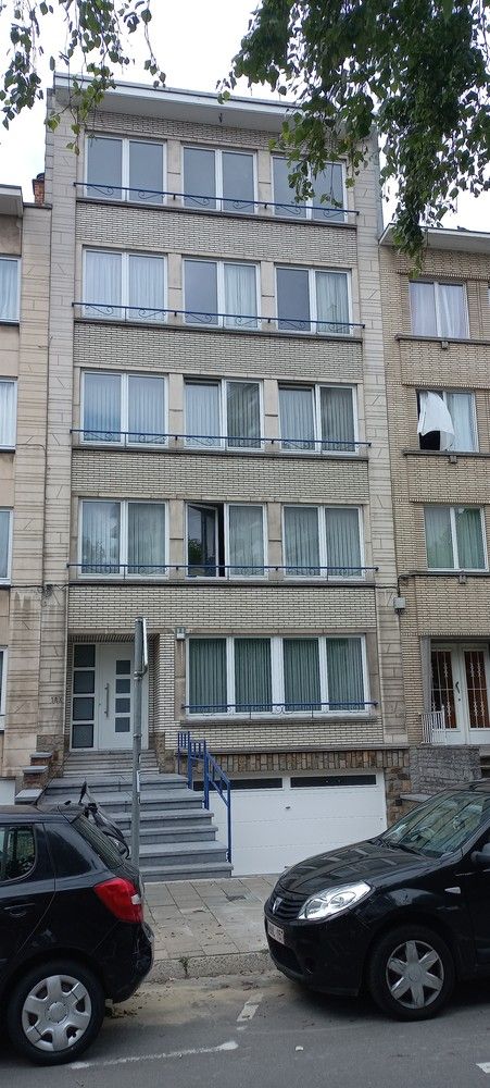 Appartement te Ganshoren foto {{pictureIndex}}