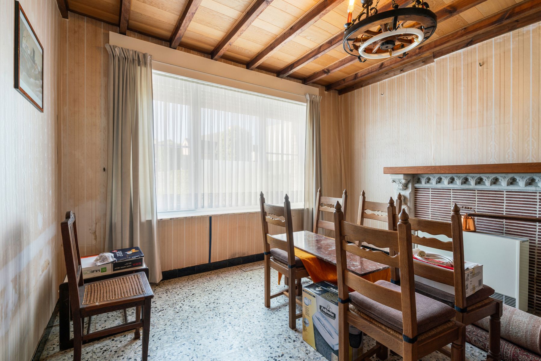 Te renoveren woning met 4 slaapkamers en mooie tuin in het rustige Haaltert foto 5
