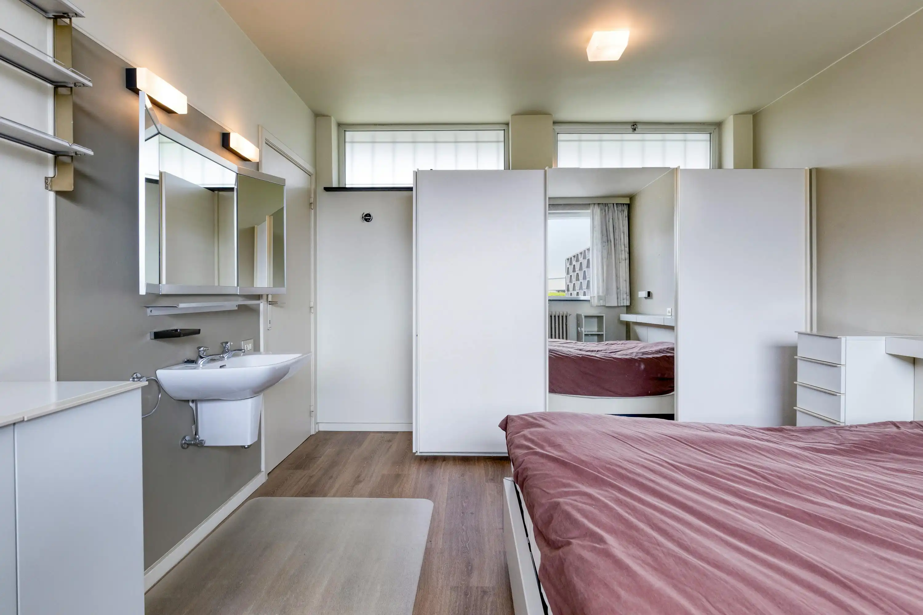 Stijlvol huis te koop in Veurne foto 11