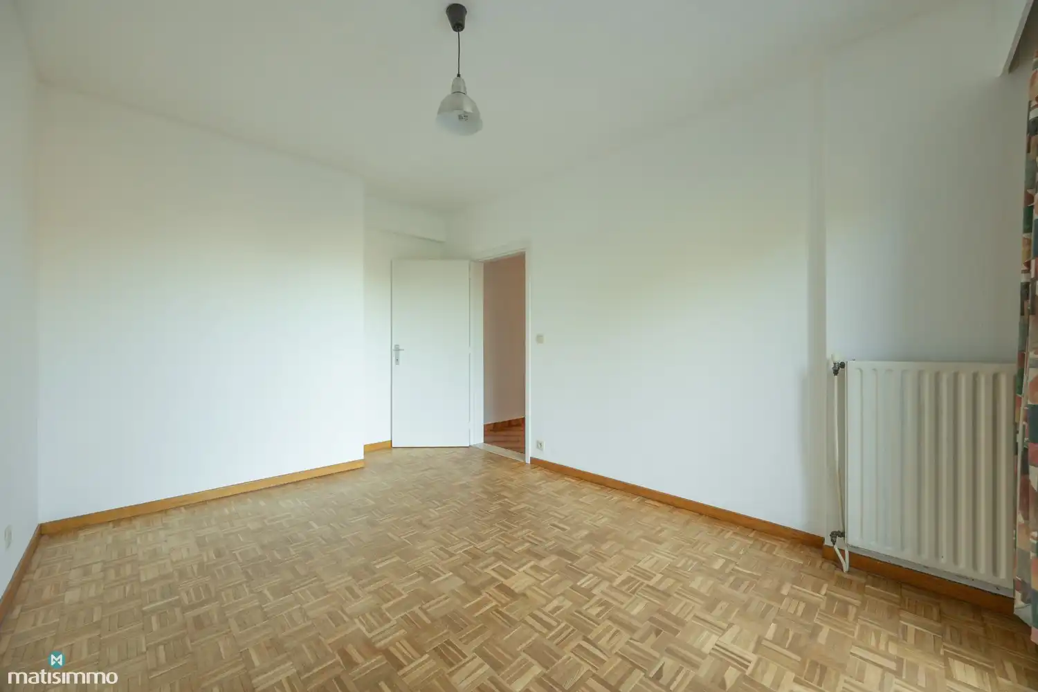 VERZORGD APPARTEMENT MET 2 SLAAPKAMERS, TERRAS EN AUTOSTAANPLAATS NABIJ HET CENTRUM VAN BILZEN foto 11