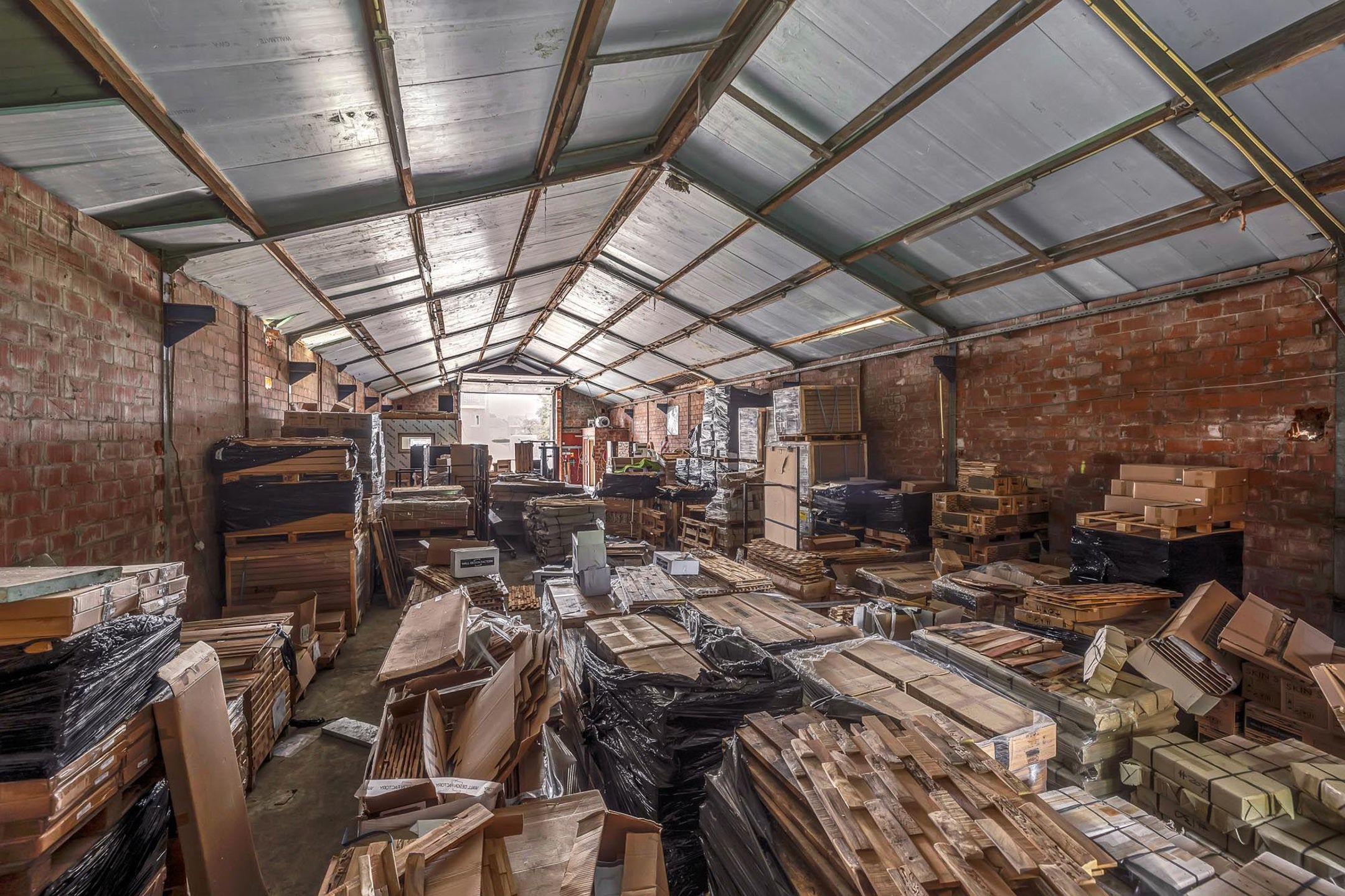 Te renoveren loods met bijhorende percelen  foto 8