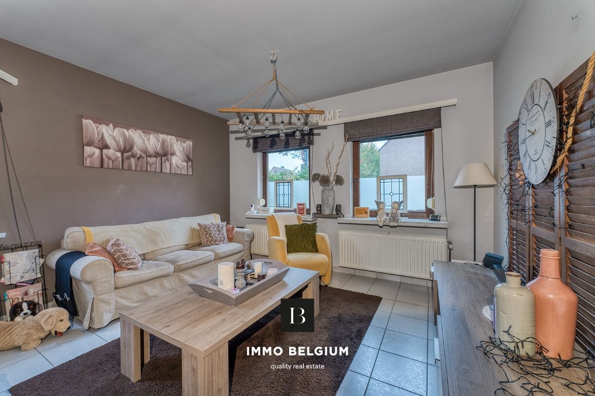 Rustig gelegen woning nabij het centrum met 4 slaapkamers foto 3