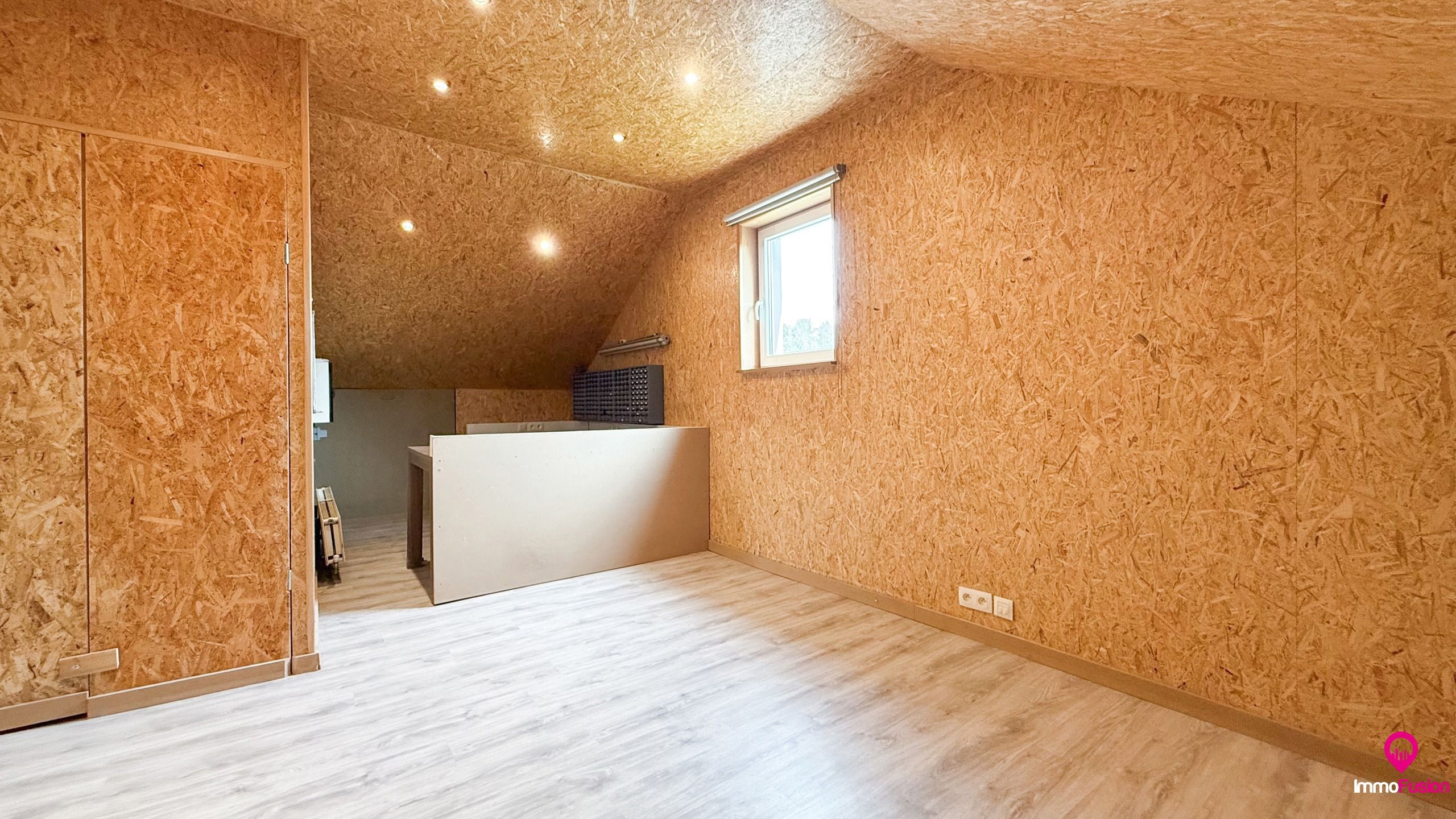 Instapklare gezinswoning met 4 slpks en mooie verzorgde tuin foto 23