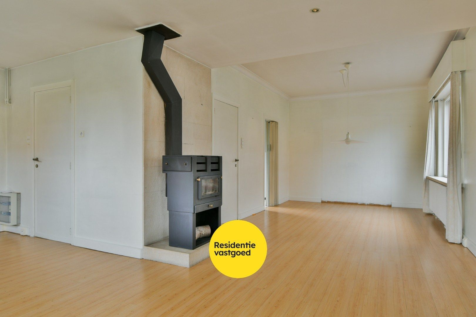 Ruime gezinswoning met potentieel te St-Michiels foto 5