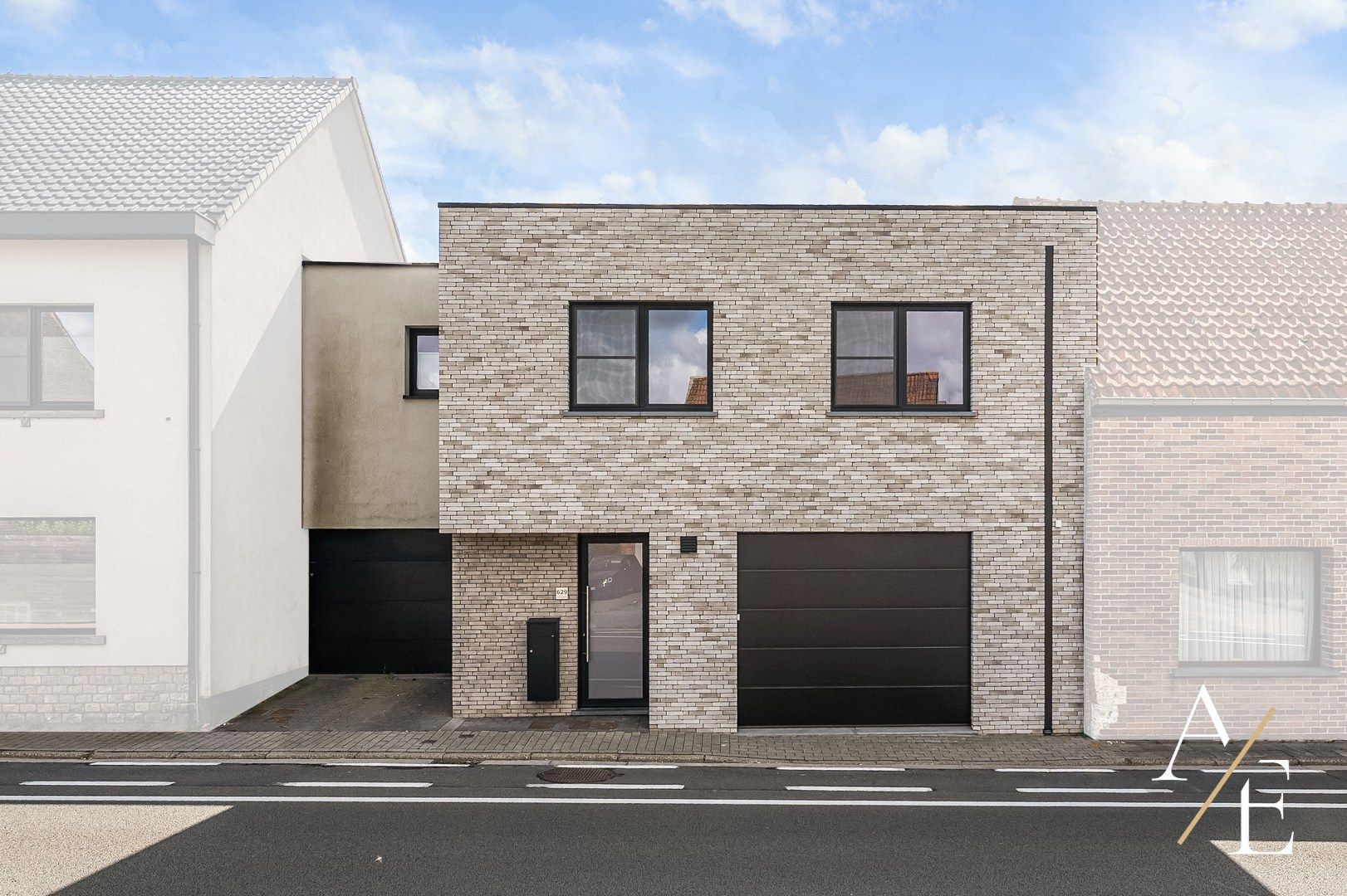 ERPE-MERE - Energiezuinige woning met tuin, terras en garage. foto {{pictureIndex}}