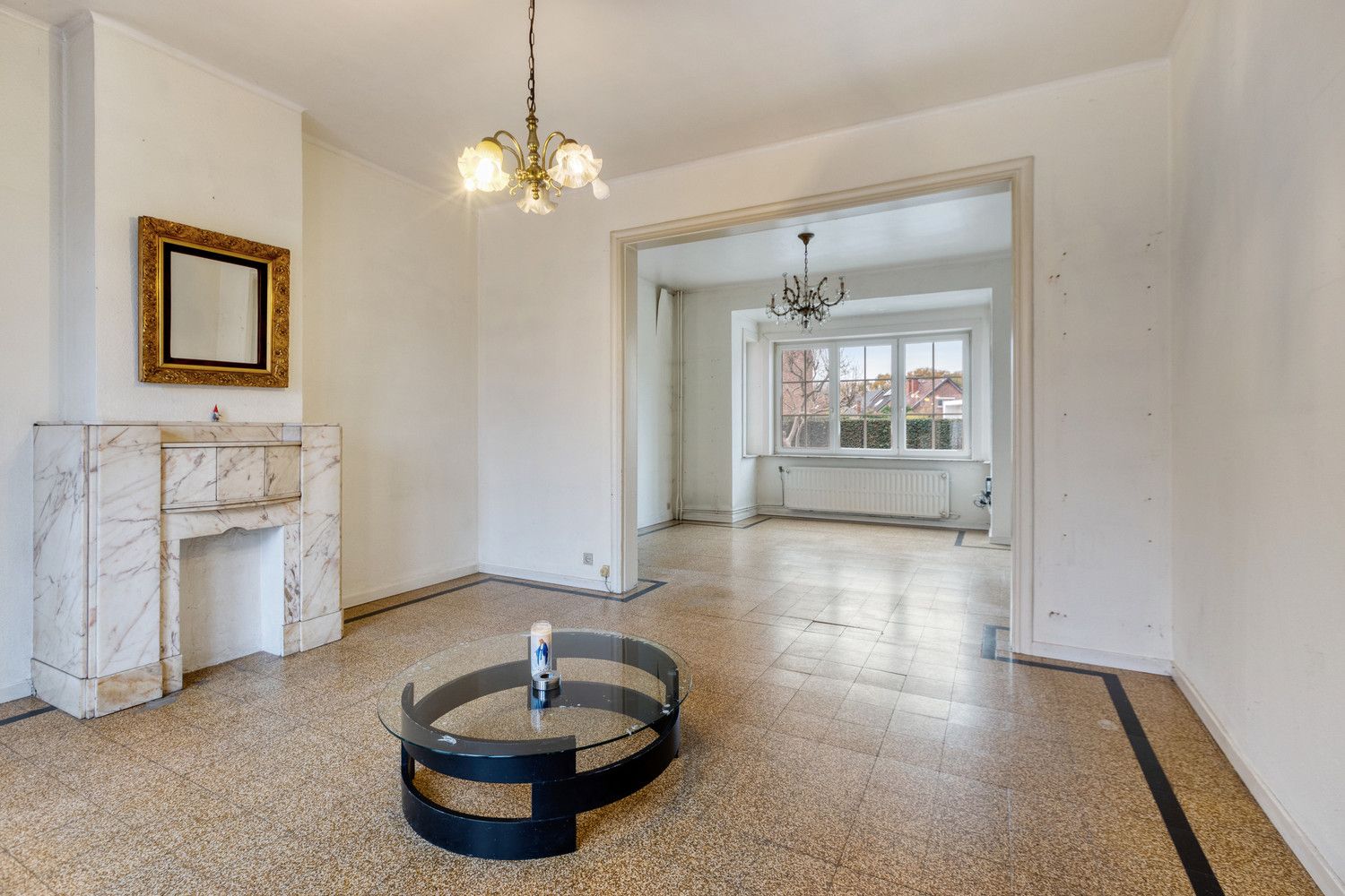 ZEER CHARMANTE WONING MET 4 SLAAPKAMERS, TUIN EN GARAGE TE DIEST! foto 8