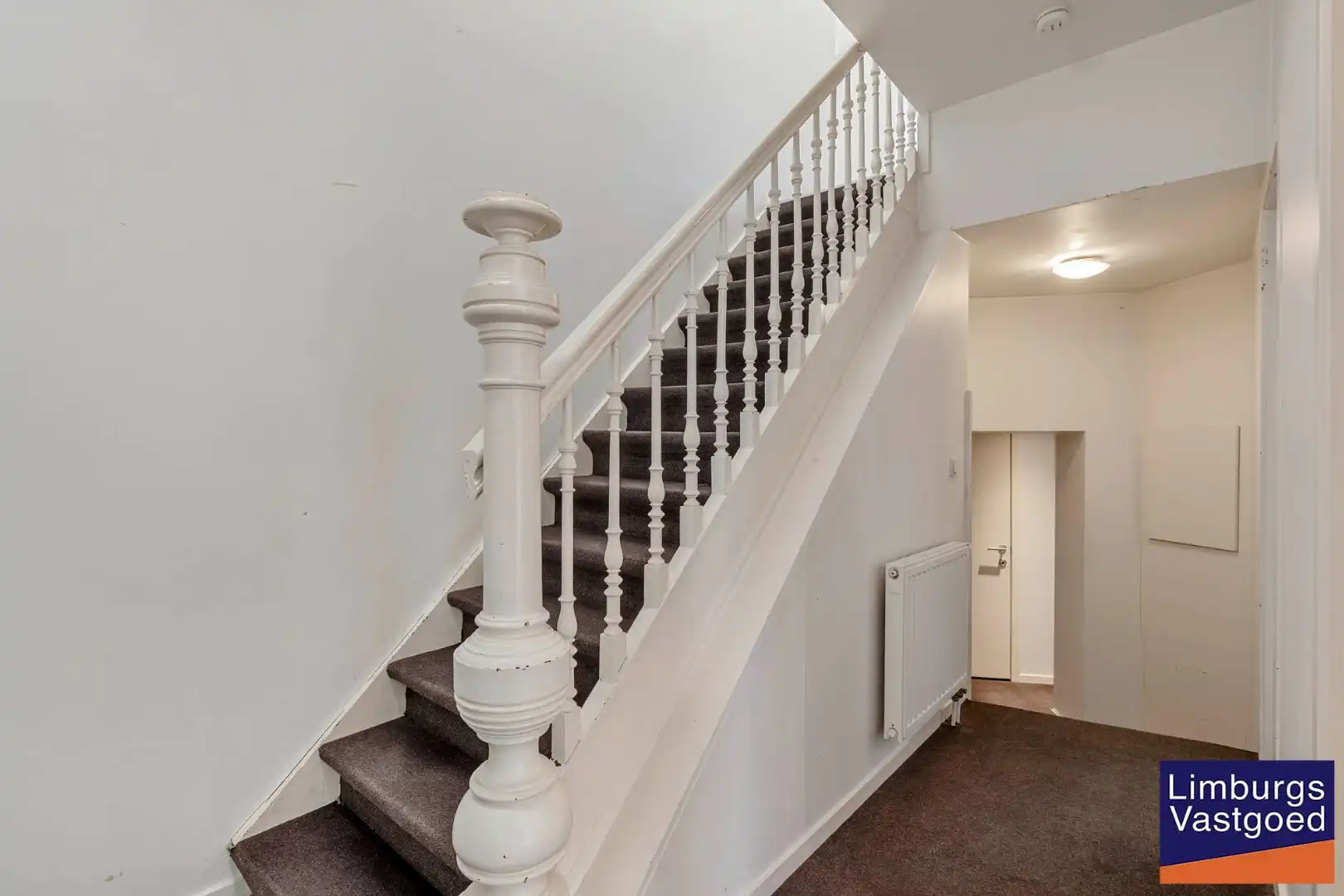 Ruim appartement (125m²) met 2 slpk en terras aan de kleine ring foto 3