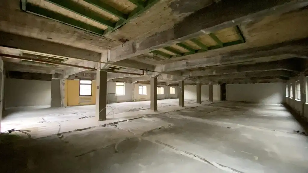 Kantoorrenovatieproject te koop vlakbij klaverblad in Gent foto 10