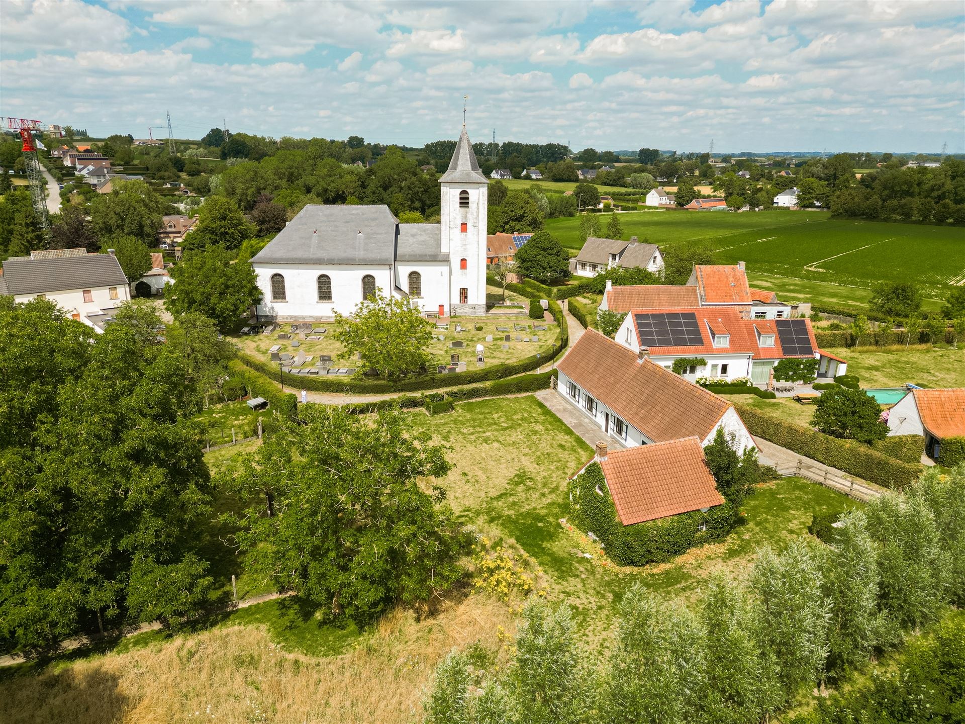 Te renoveren hoeve in het pittoreske Moregem foto 4