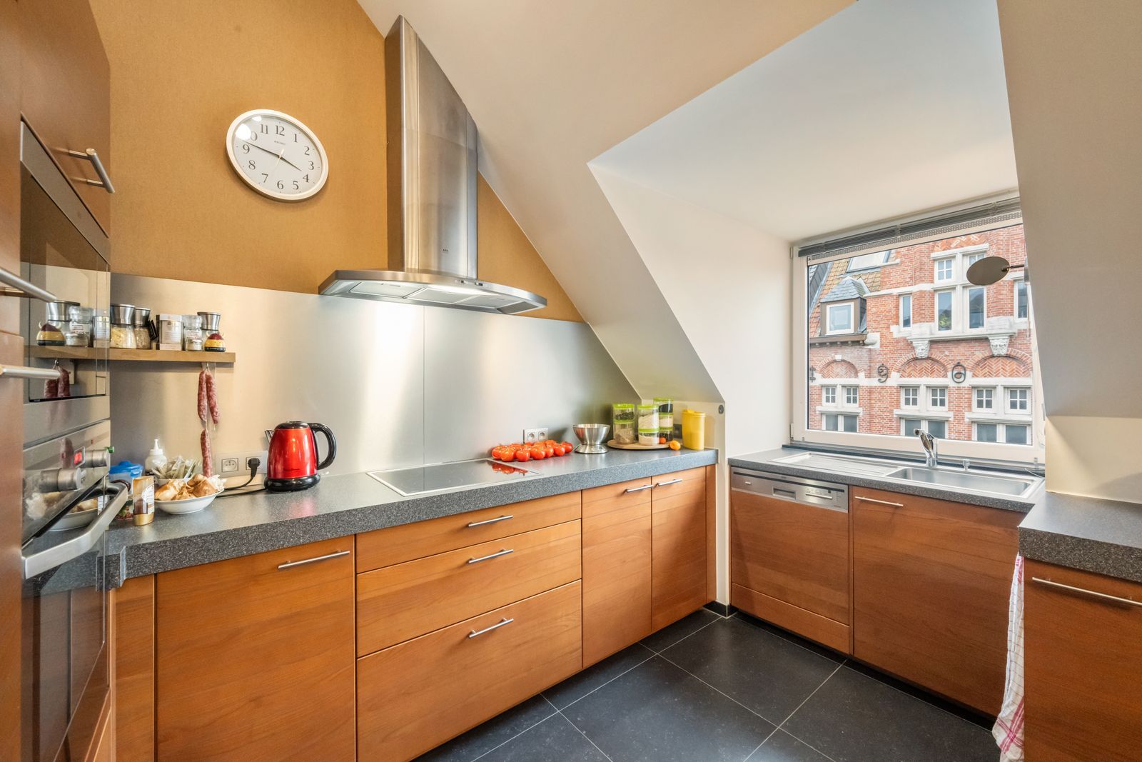 Exclusief appartement met een riante oppervlakte en zonnige terrassen foto 6